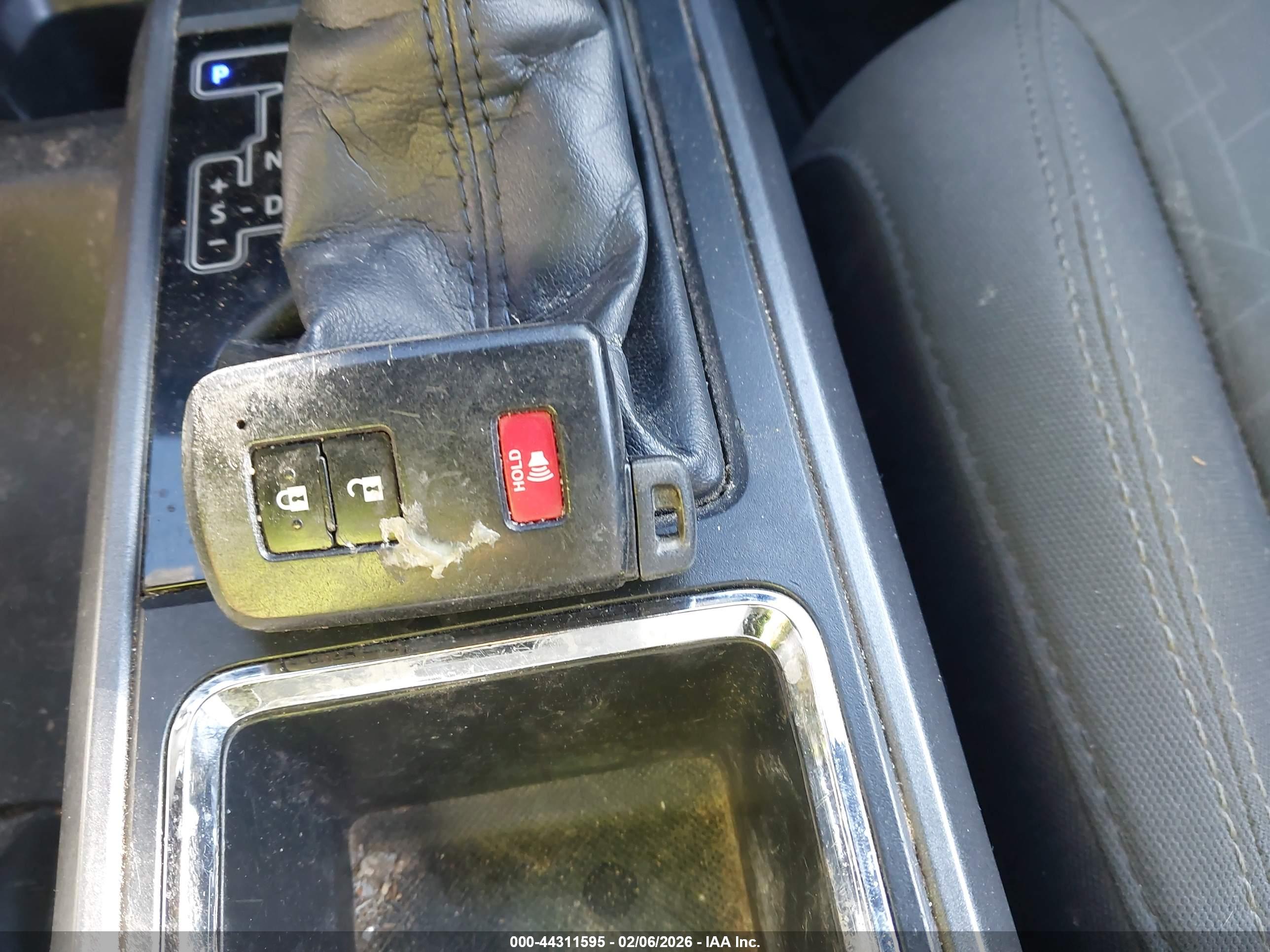 TOYOTA TACOMA image 11