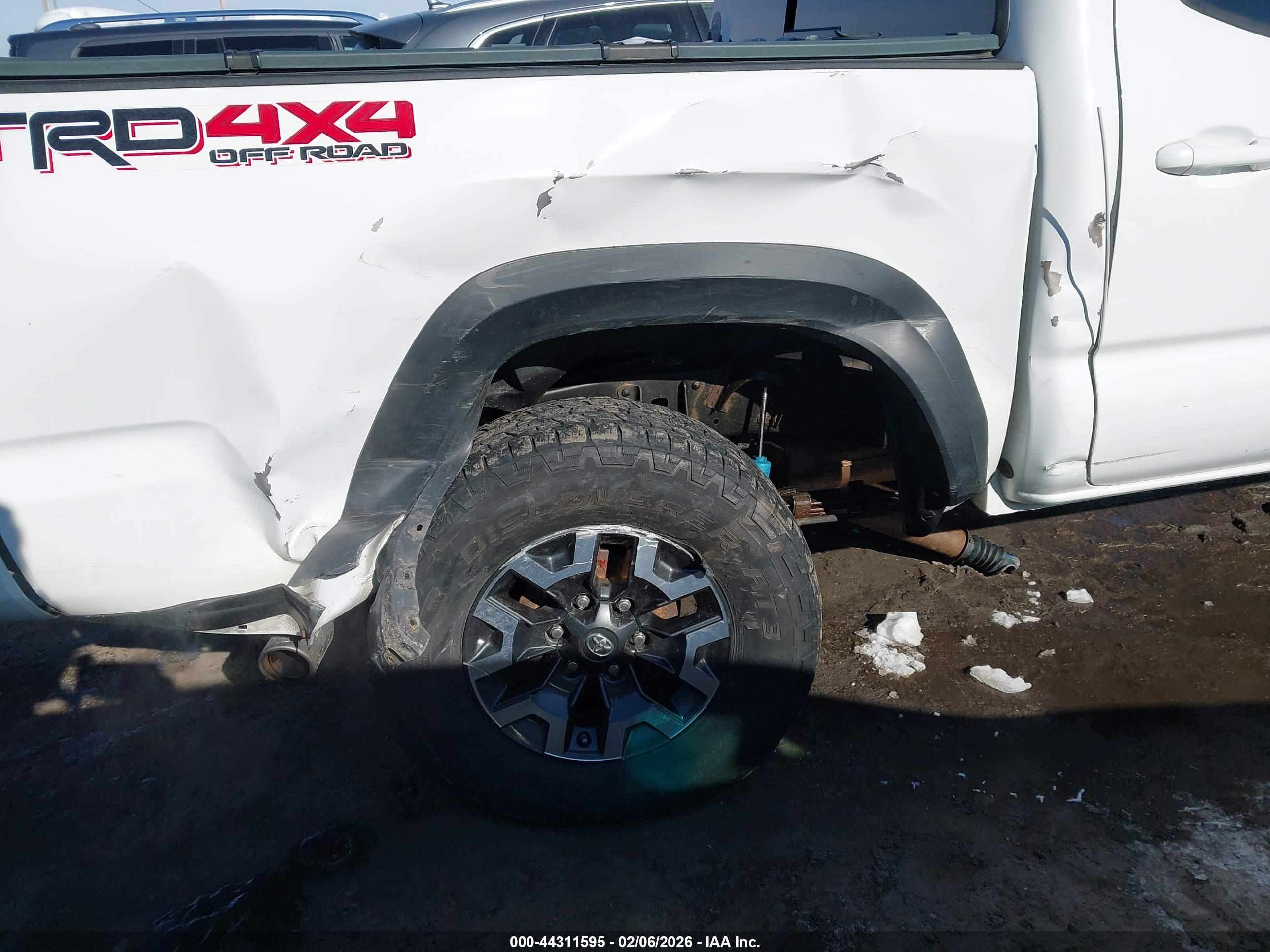 TOYOTA TACOMA image 6