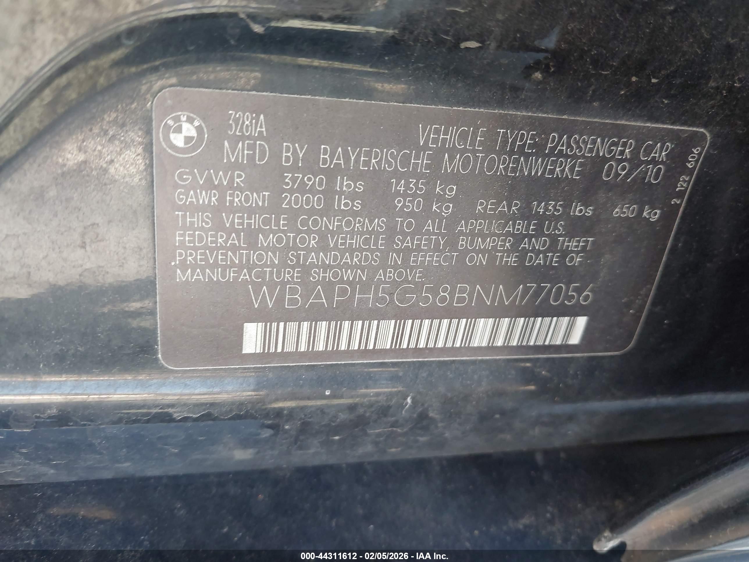 BMW 328I image 9