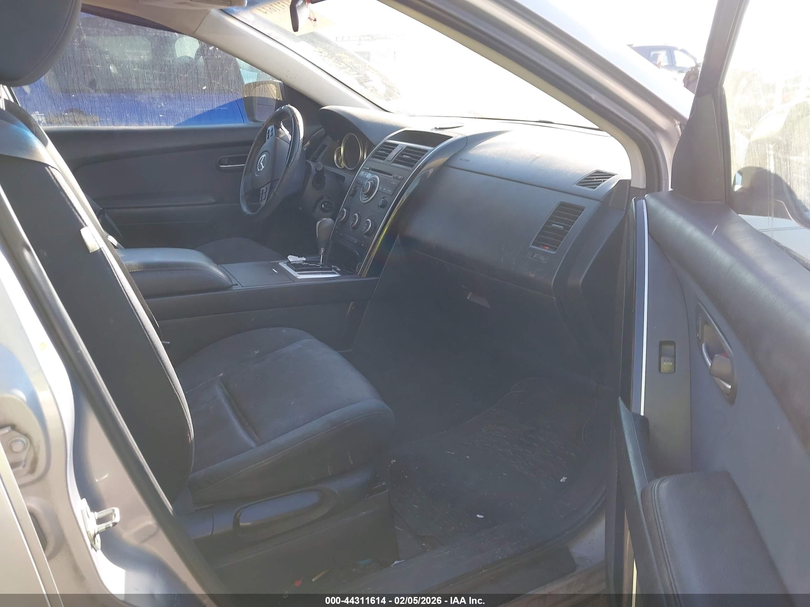 MAZDA CX-9 image 5