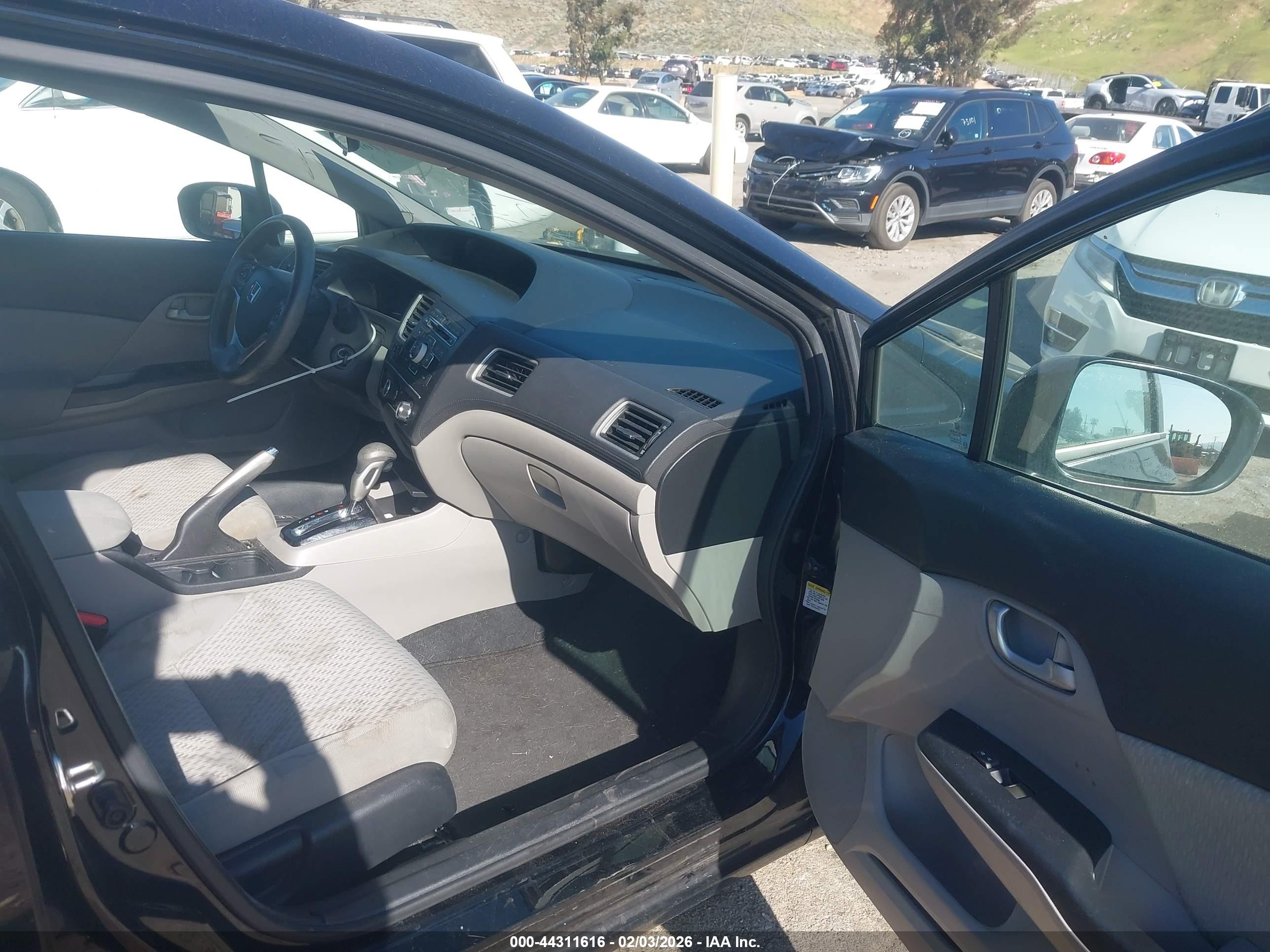 HONDA CIVIC image 5