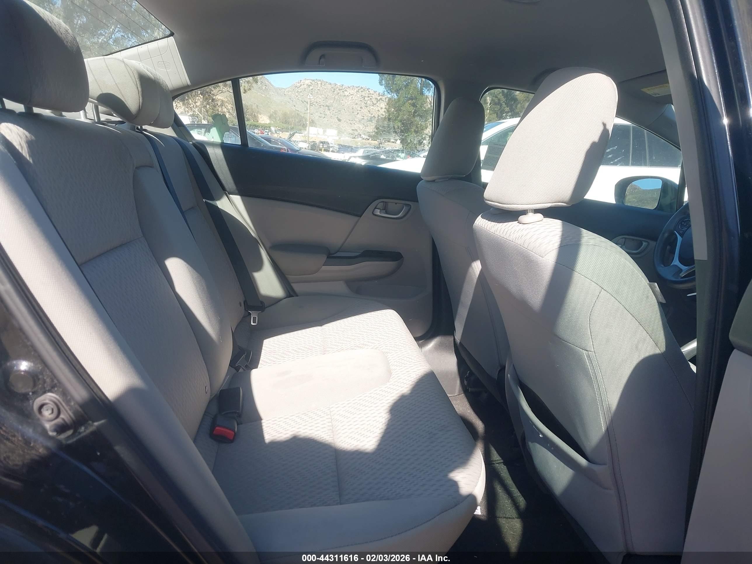 HONDA CIVIC image 8