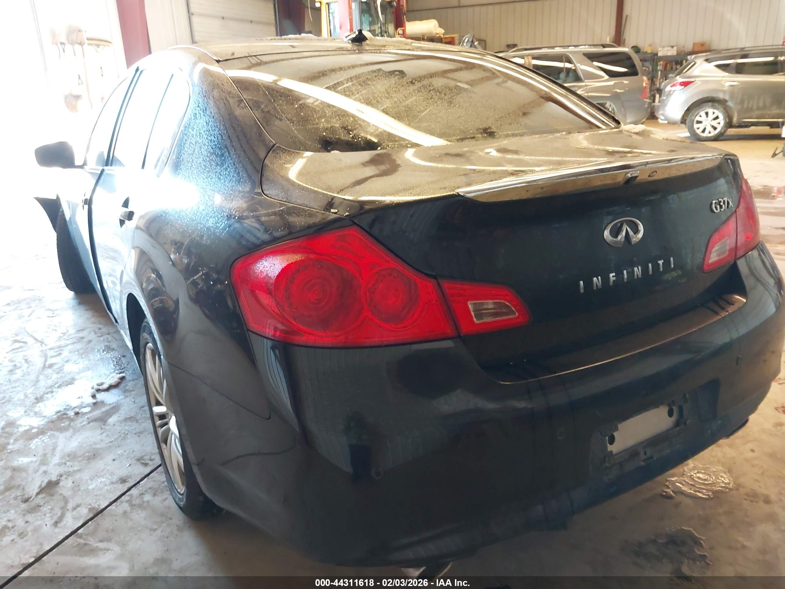 INFINITI G37X image 3