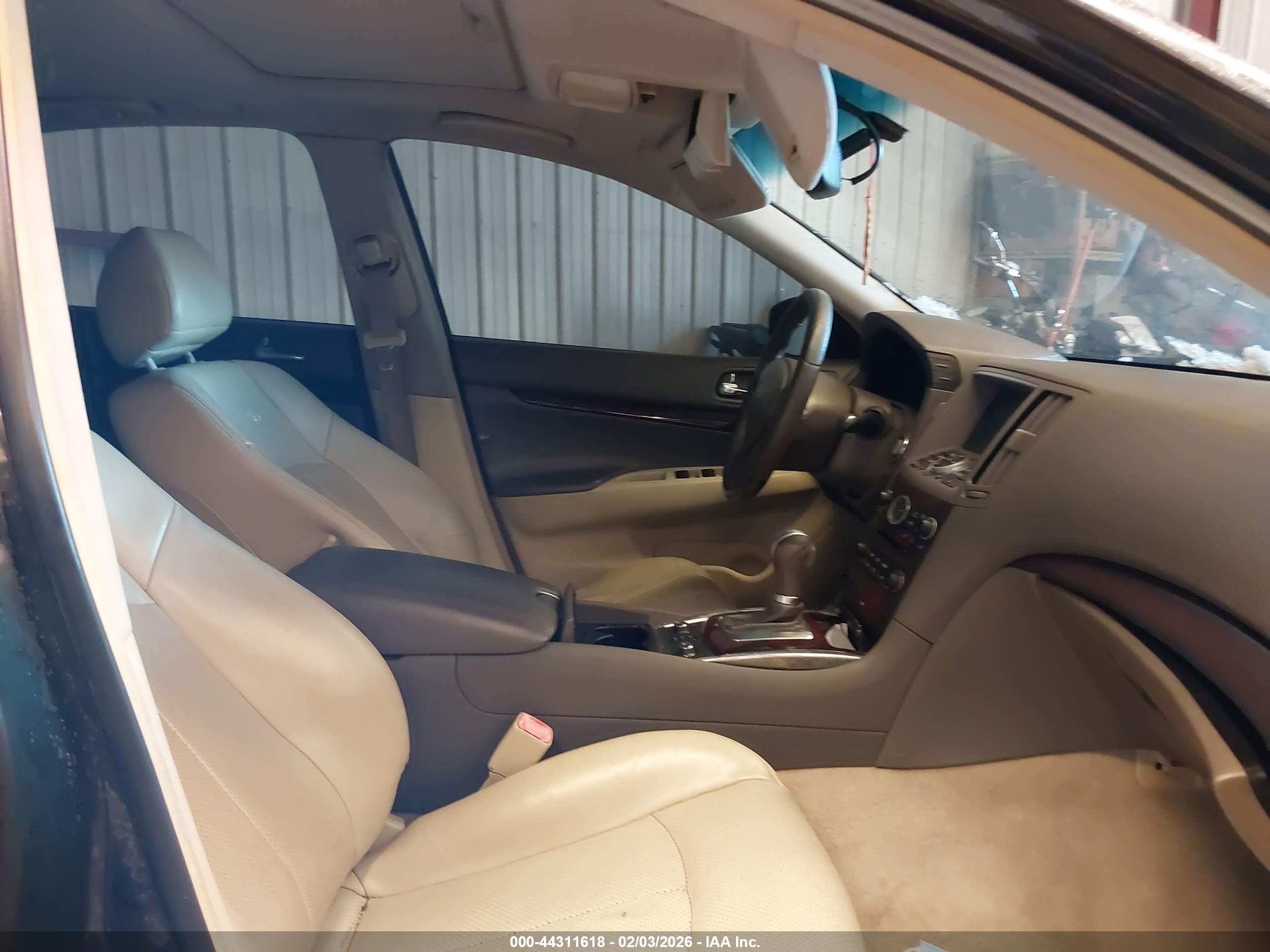 INFINITI G37X image 5