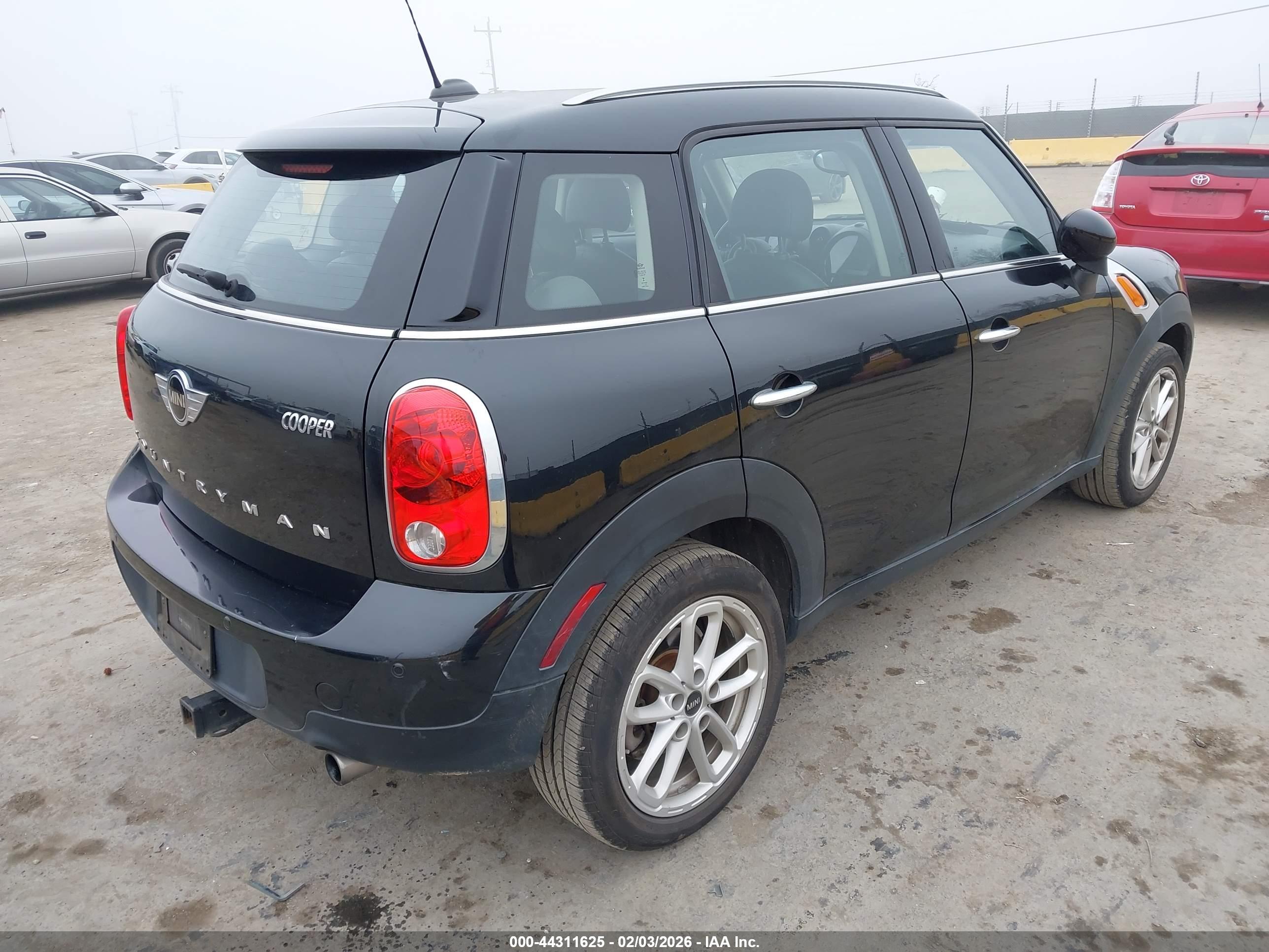 MINI COUNTRYMAN image 4