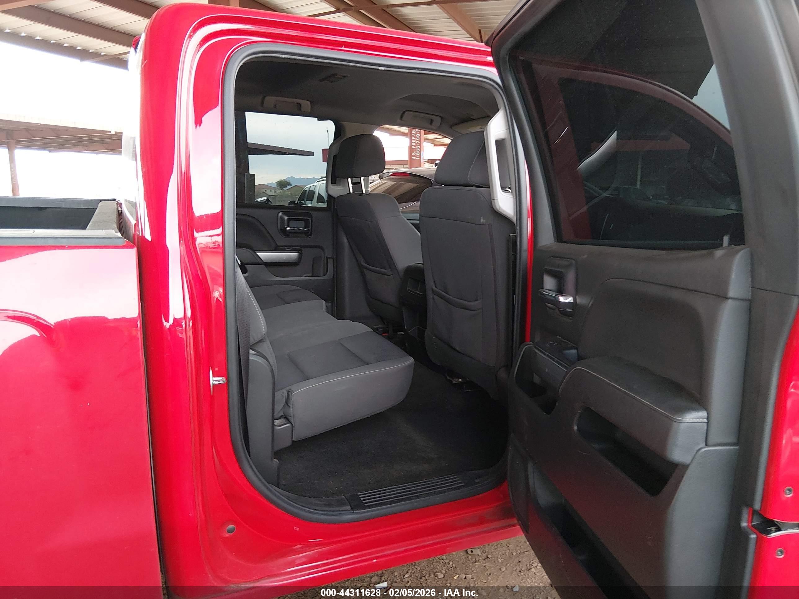 CHEVROLET SILVERADO image 8