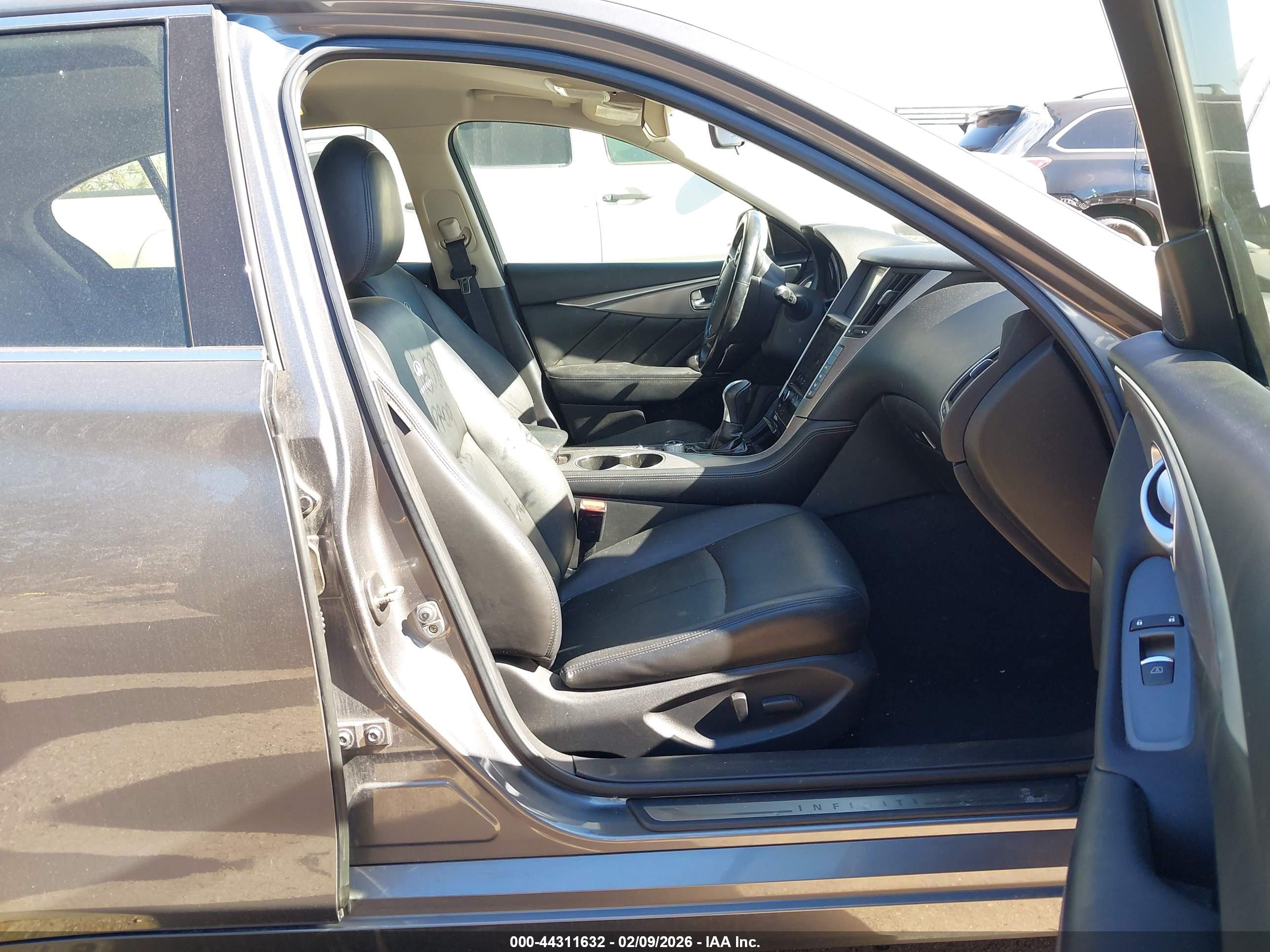 INFINITI Q50 image 5