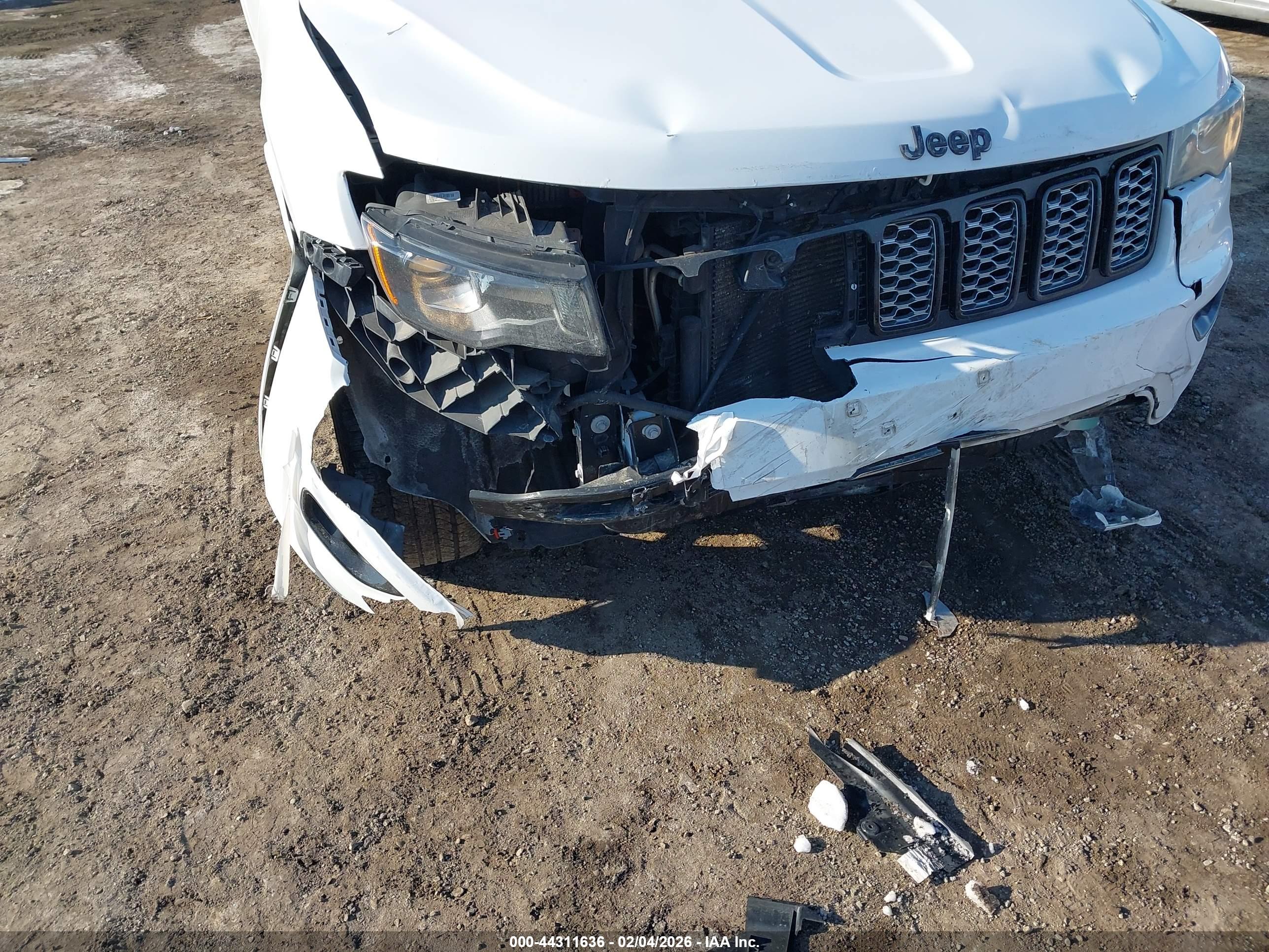 JEEP GRAND image 6