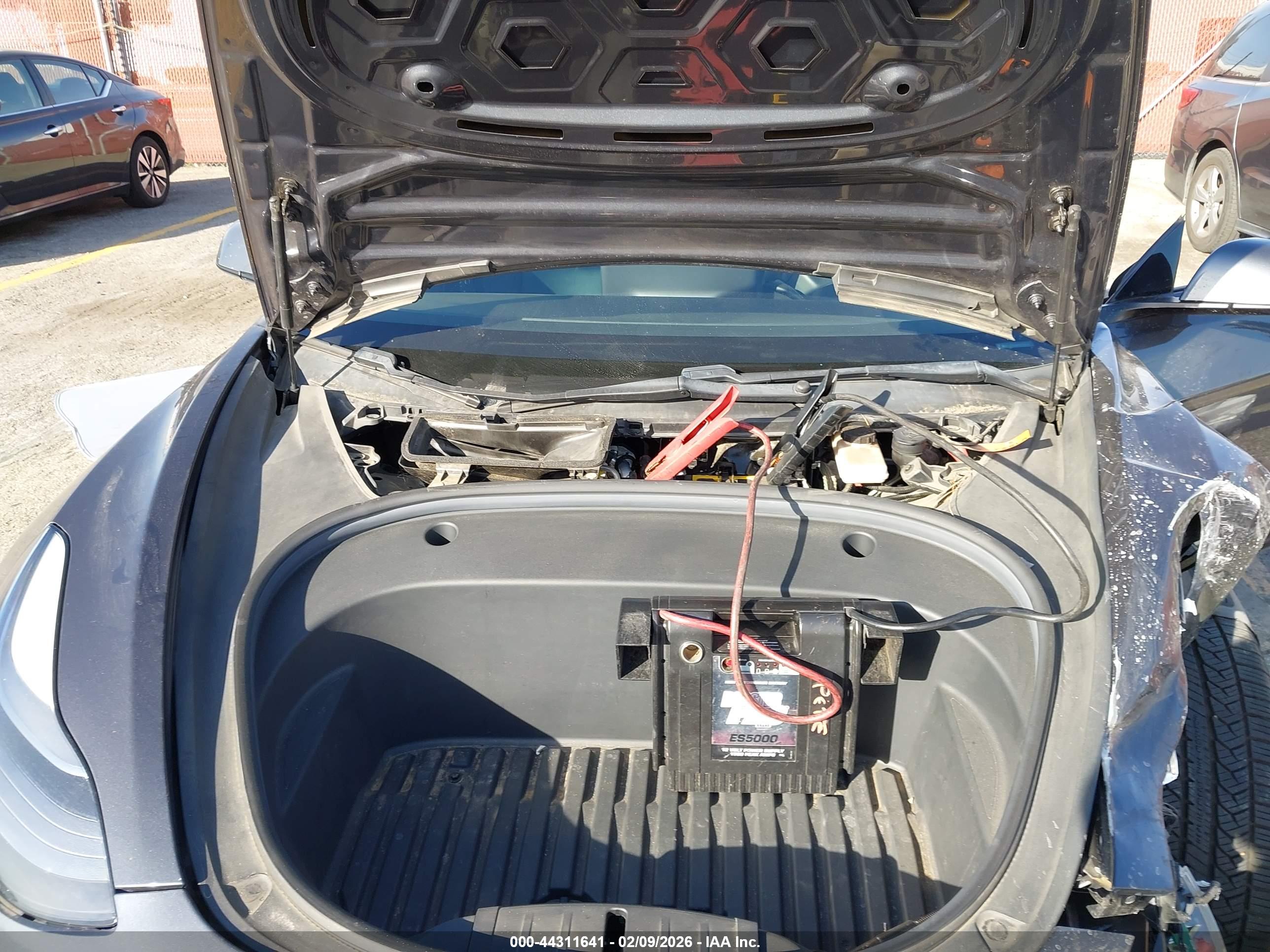 TESLA MODEL image 10