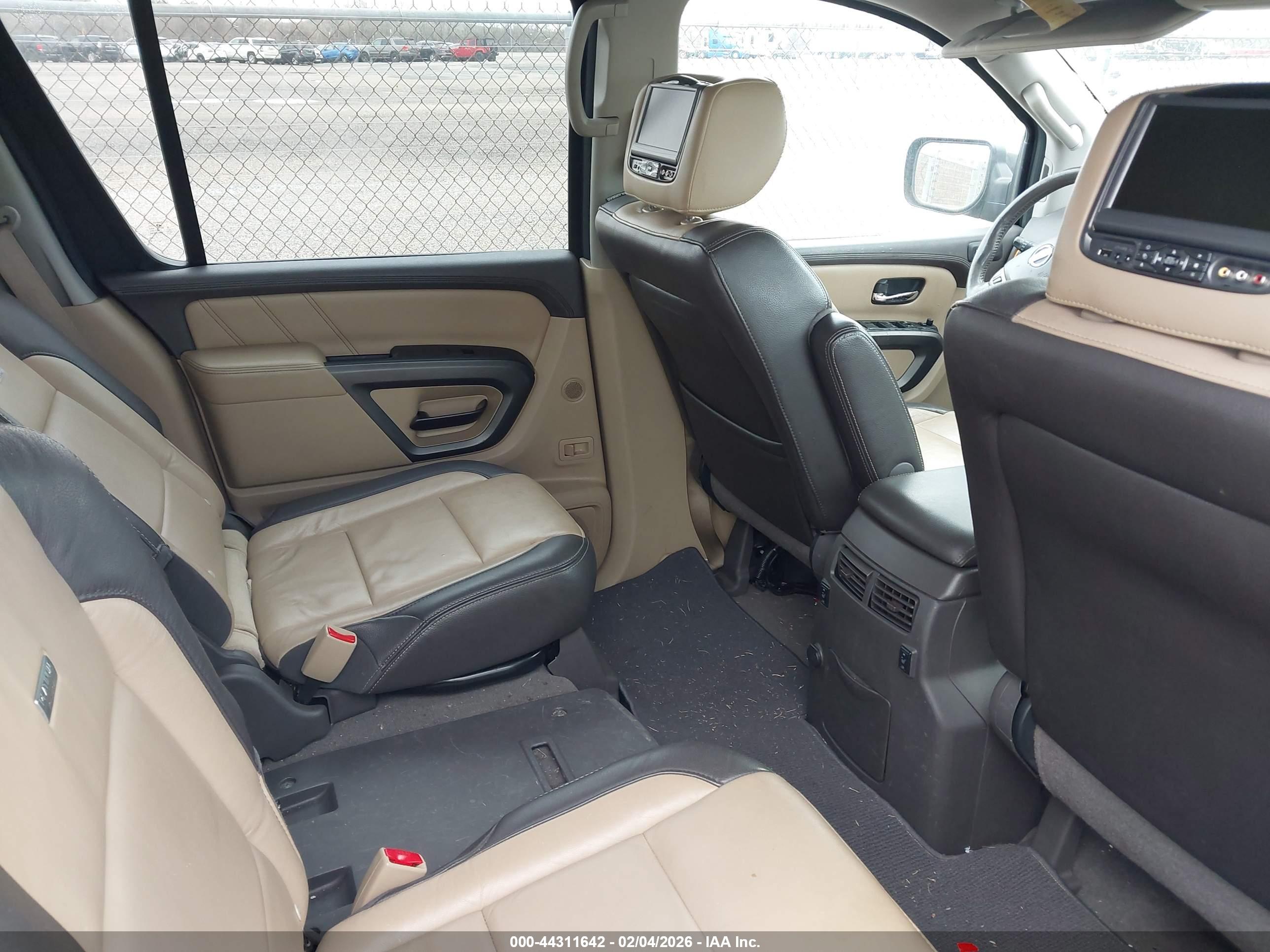 NISSAN ARMADA image 8