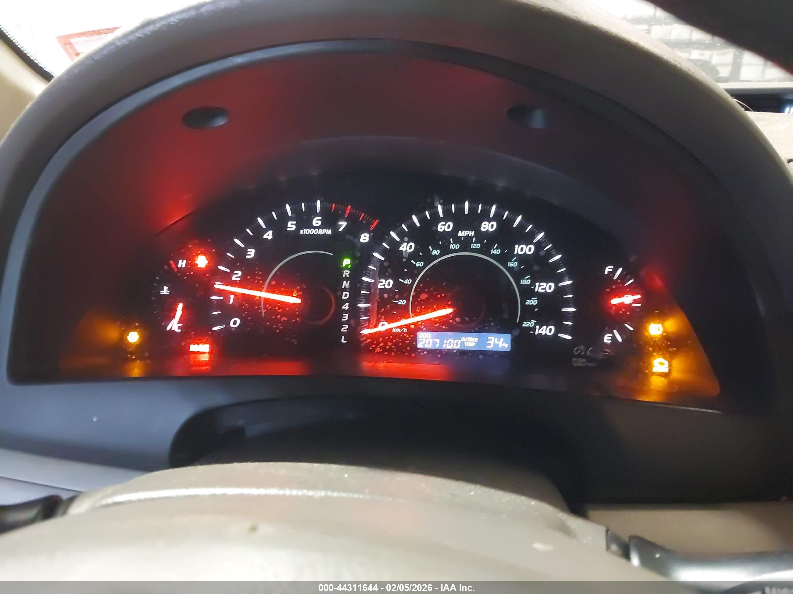 TOYOTA CAMRY image 7