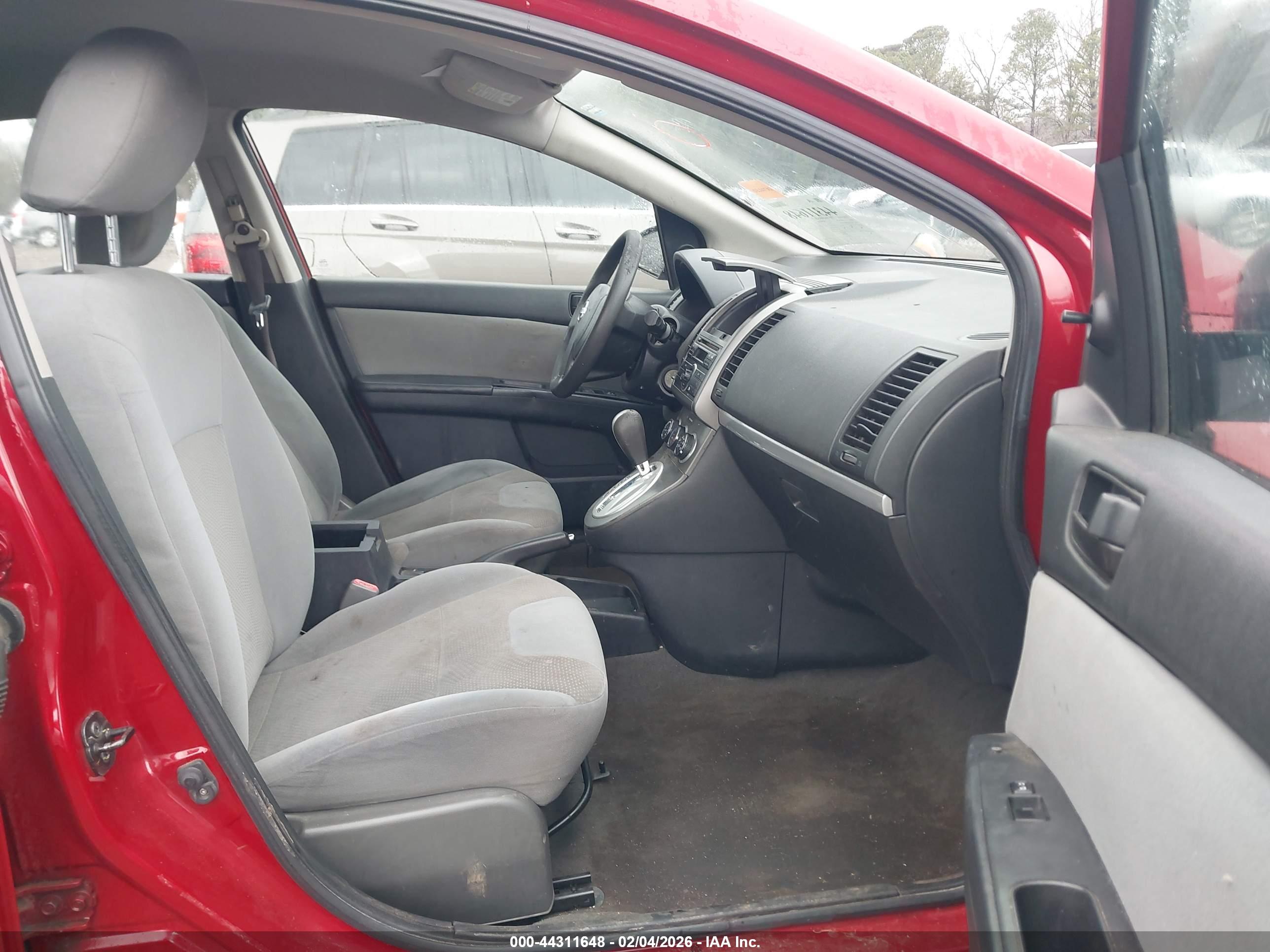 NISSAN SENTRA image 5