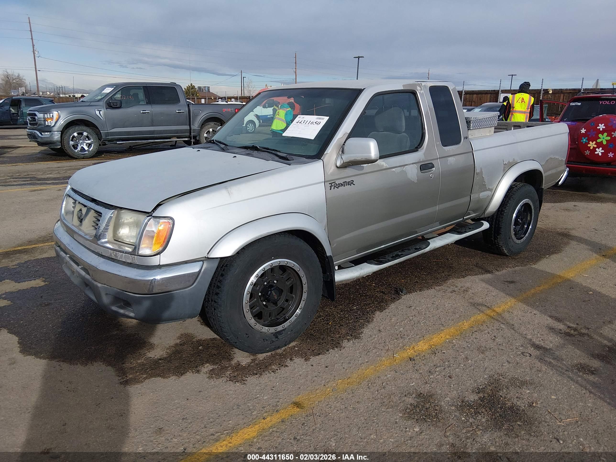 NISSAN FRONTIER image 2