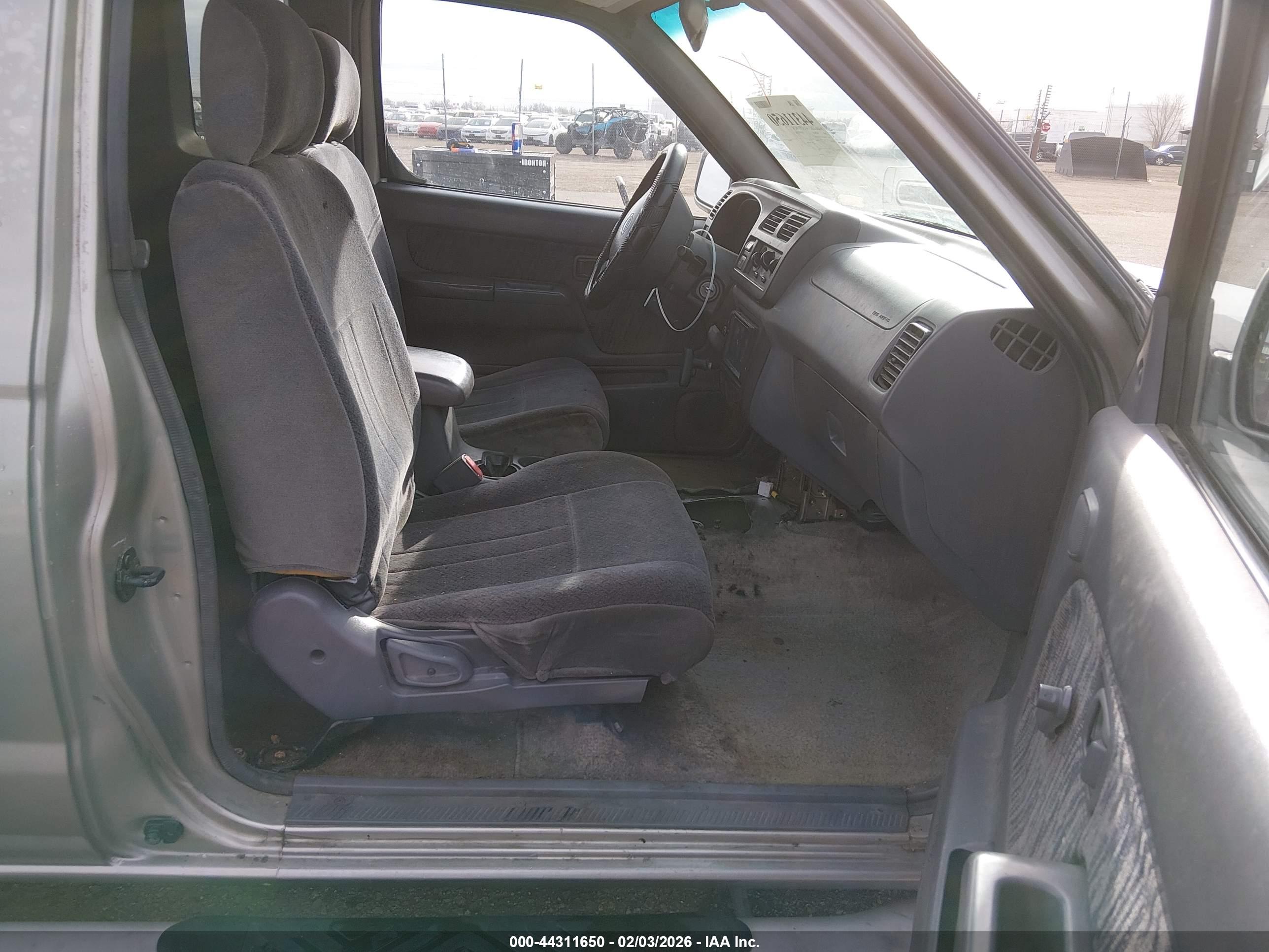 NISSAN FRONTIER image 5