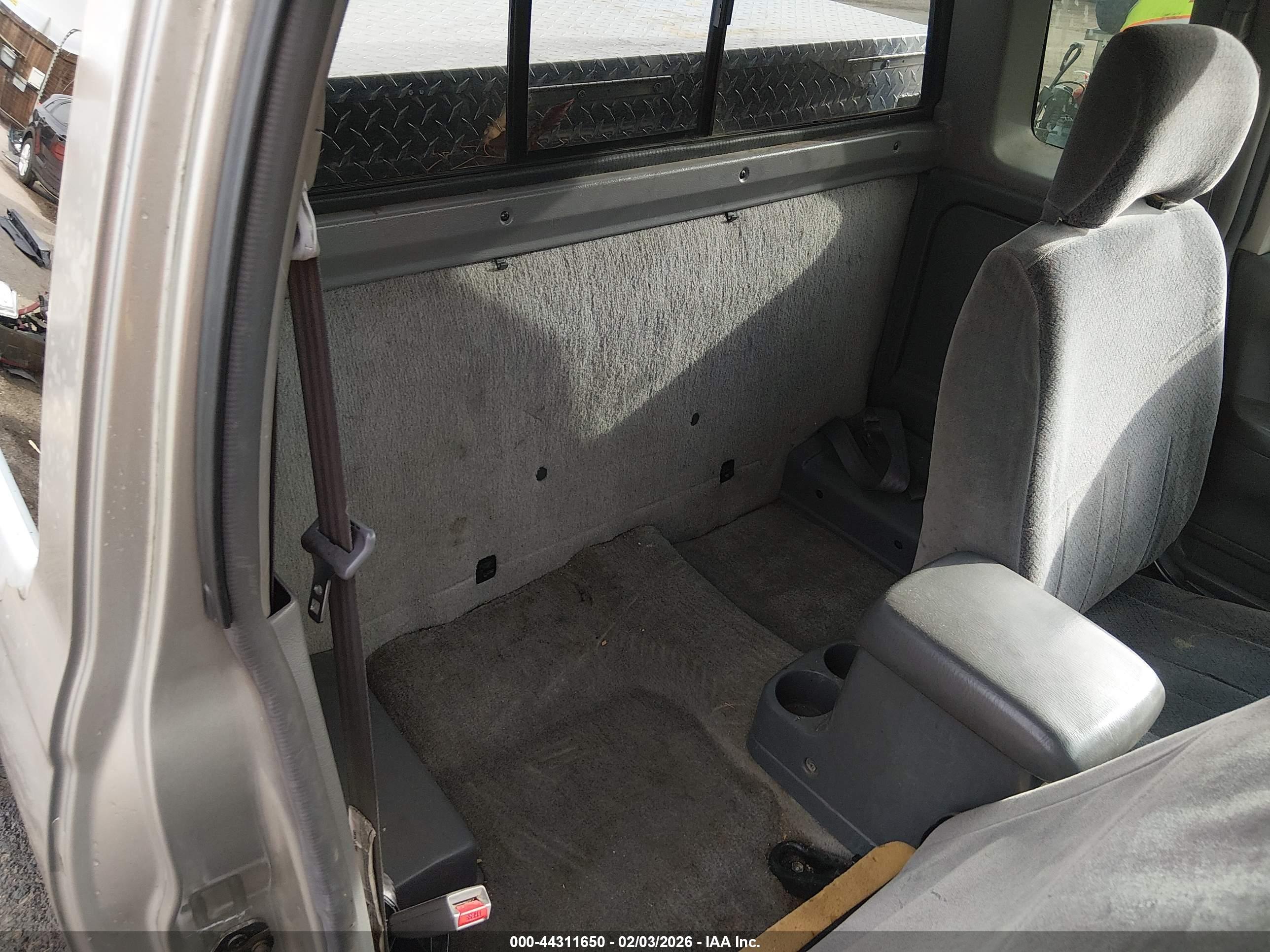 NISSAN FRONTIER image 8