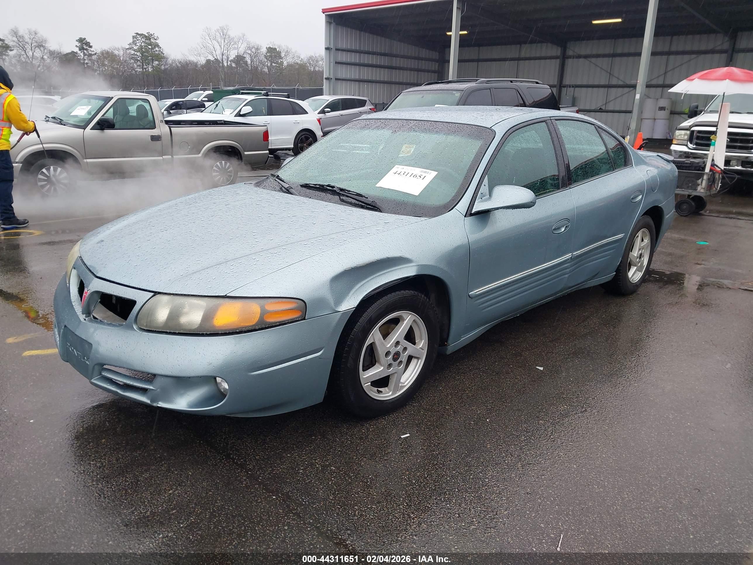 PONTIAC BONNEVILLE image 2