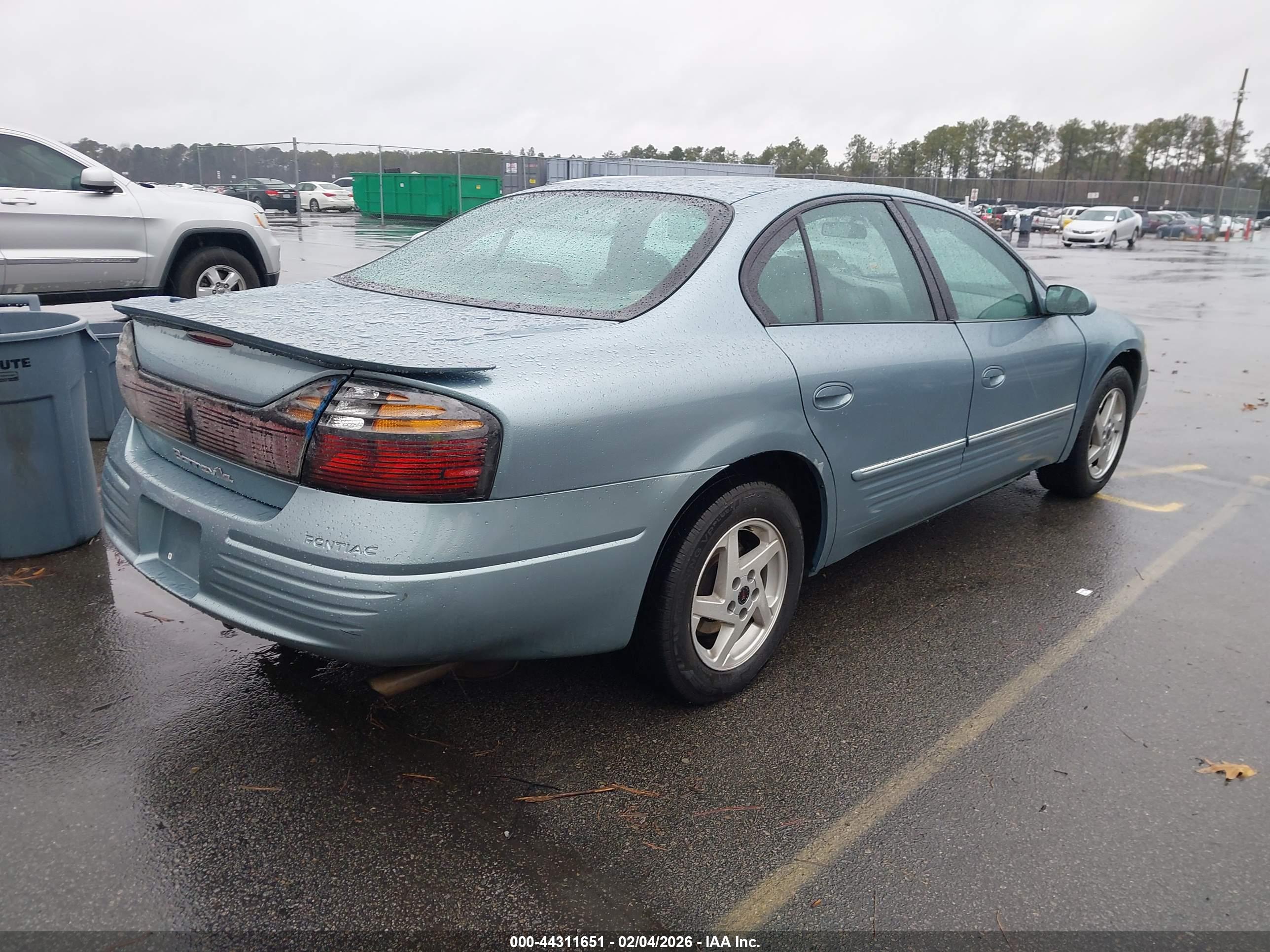 PONTIAC BONNEVILLE image 4