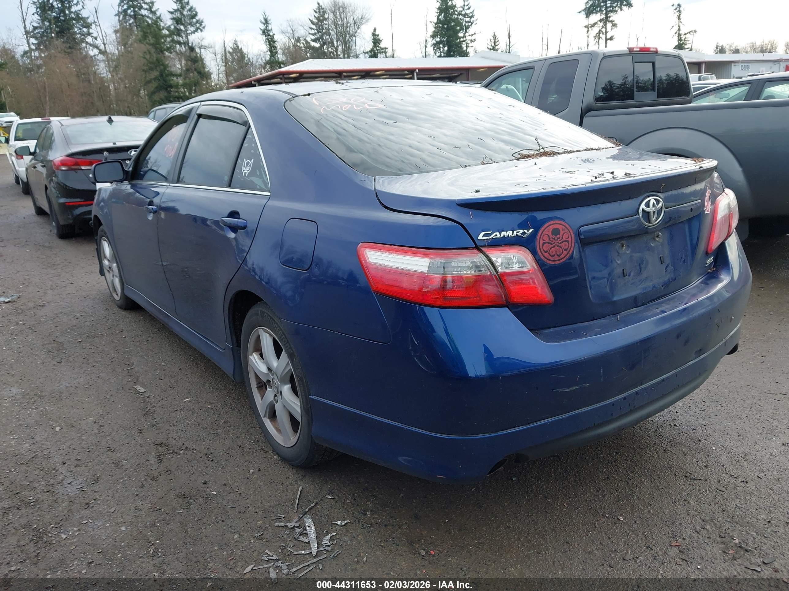 TOYOTA CAMRY image 3