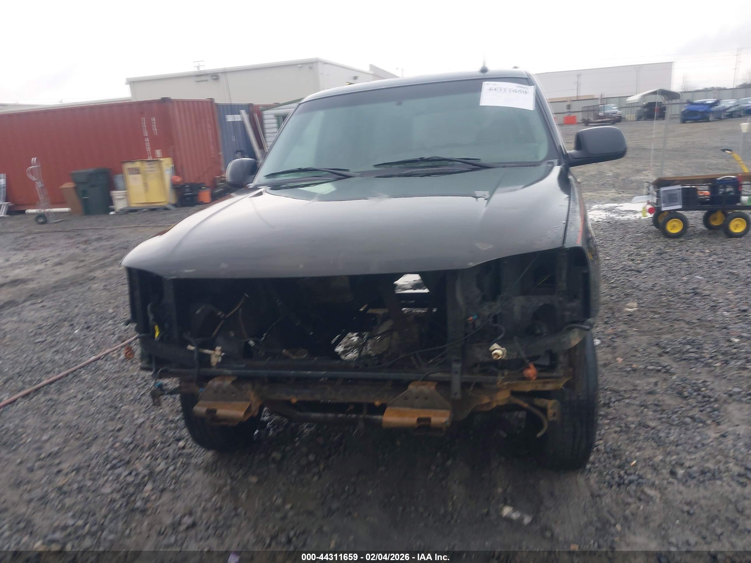GMC YUKON image 6