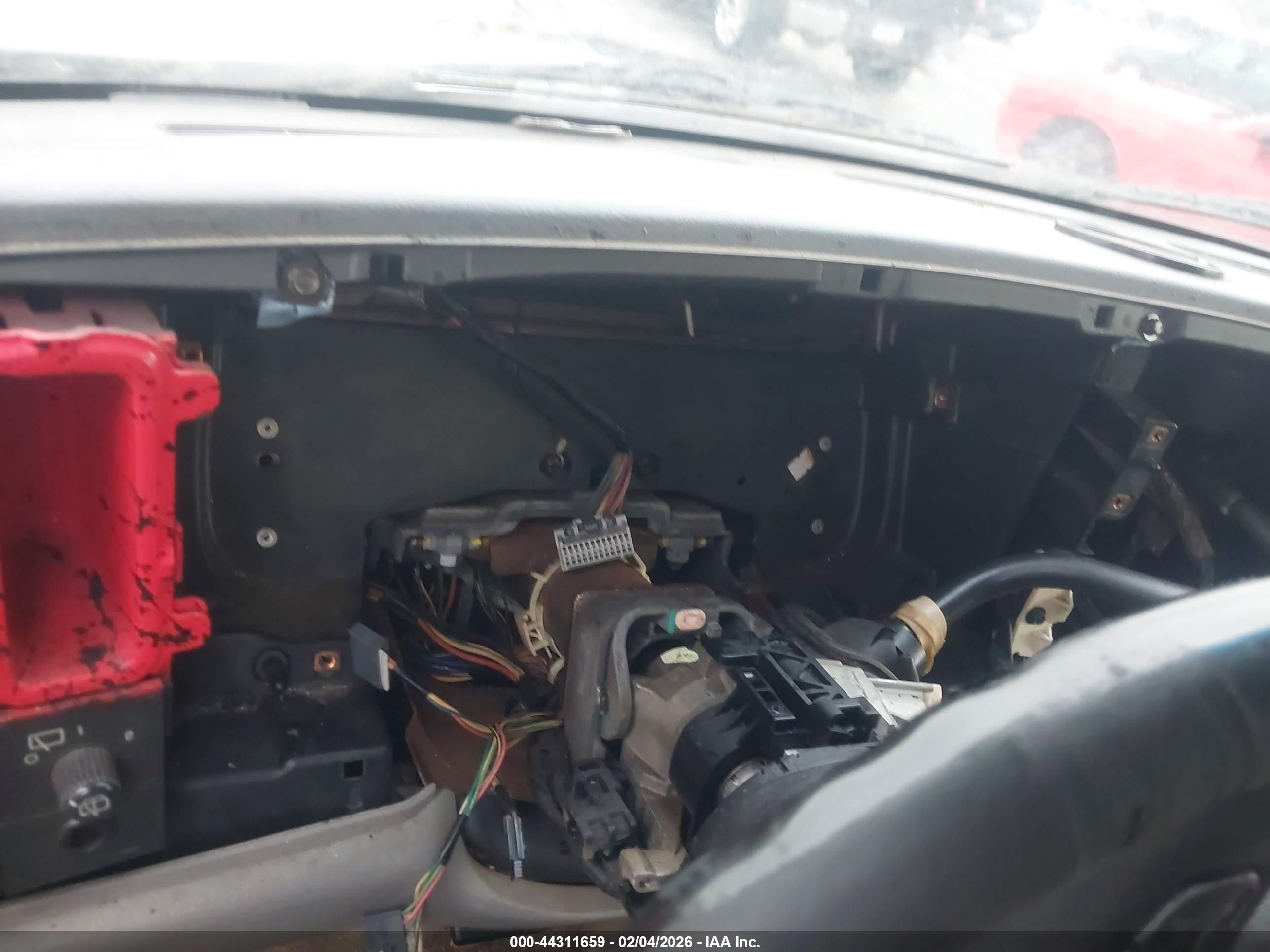 GMC YUKON image 7