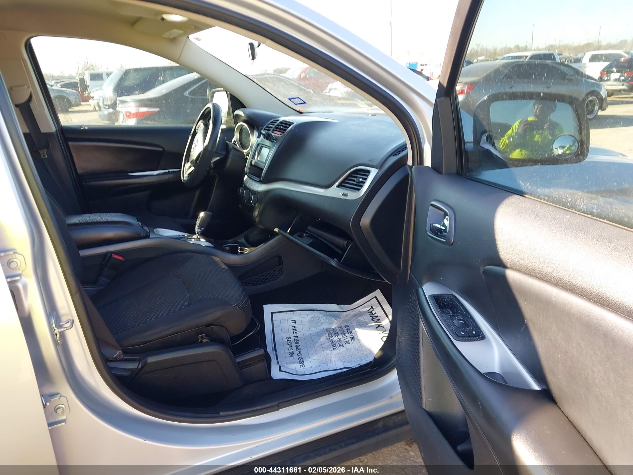 DODGE JOURNEY image 5