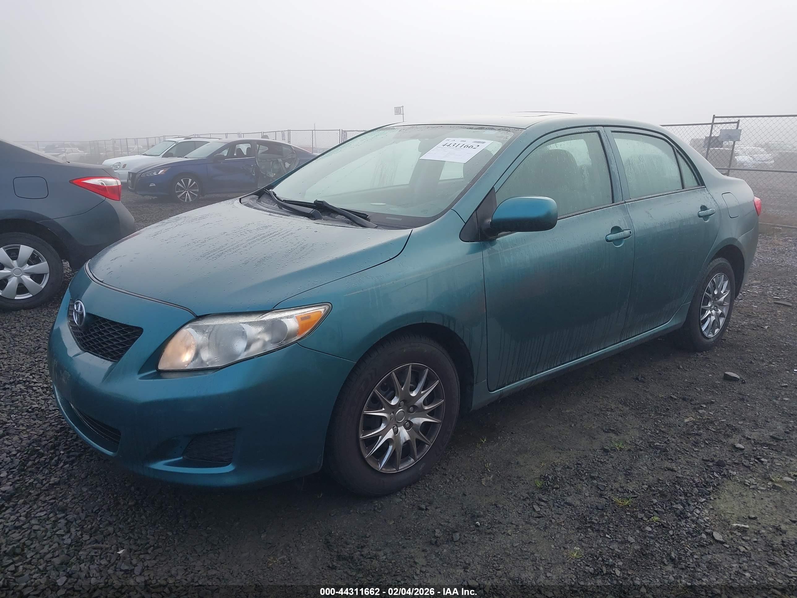 TOYOTA COROLLA image 2