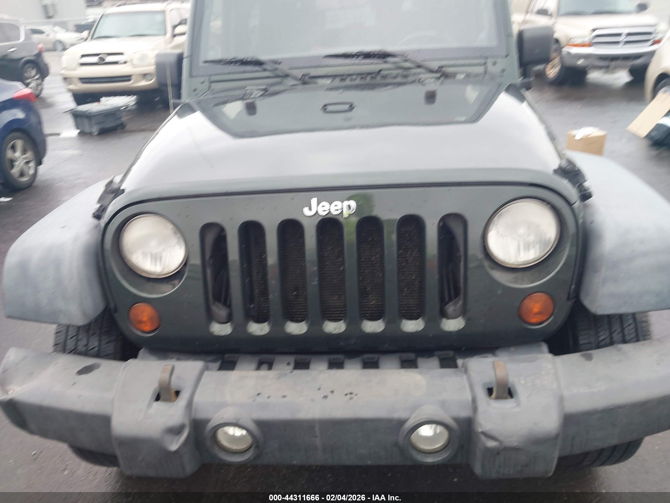 JEEP WRANGLER image 6