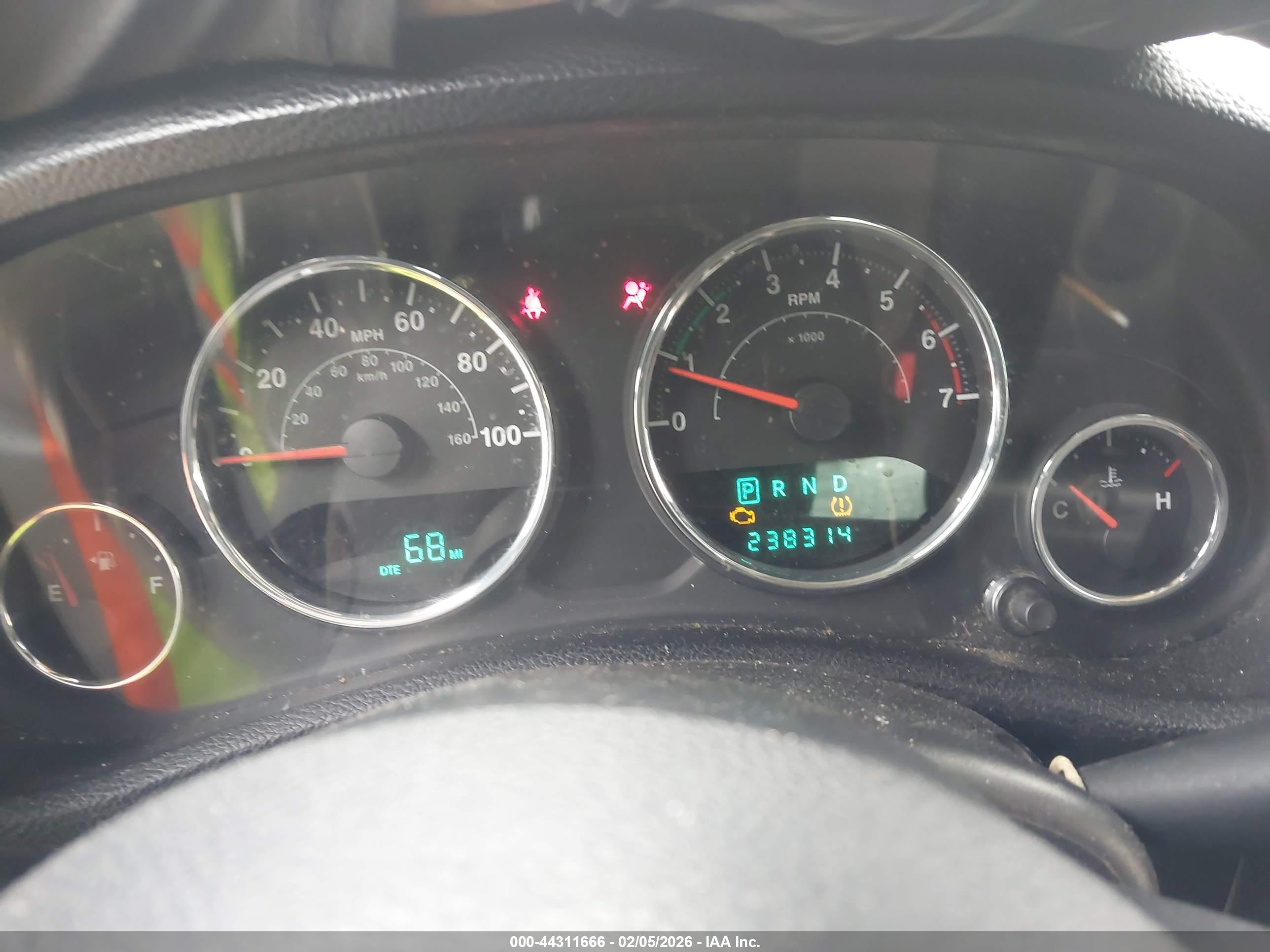 JEEP WRANGLER image 7
