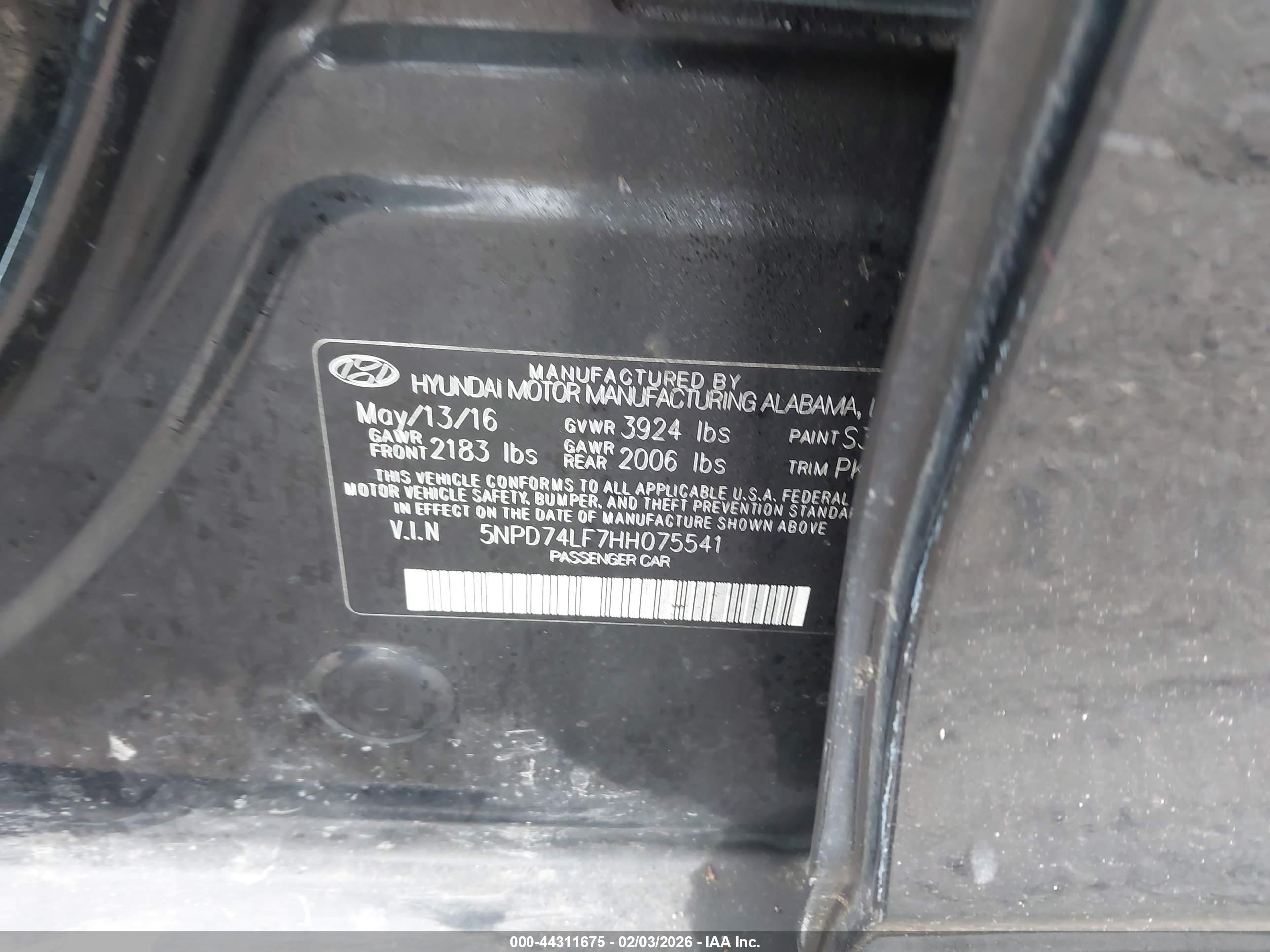 HYUNDAI ELANTRA image 9