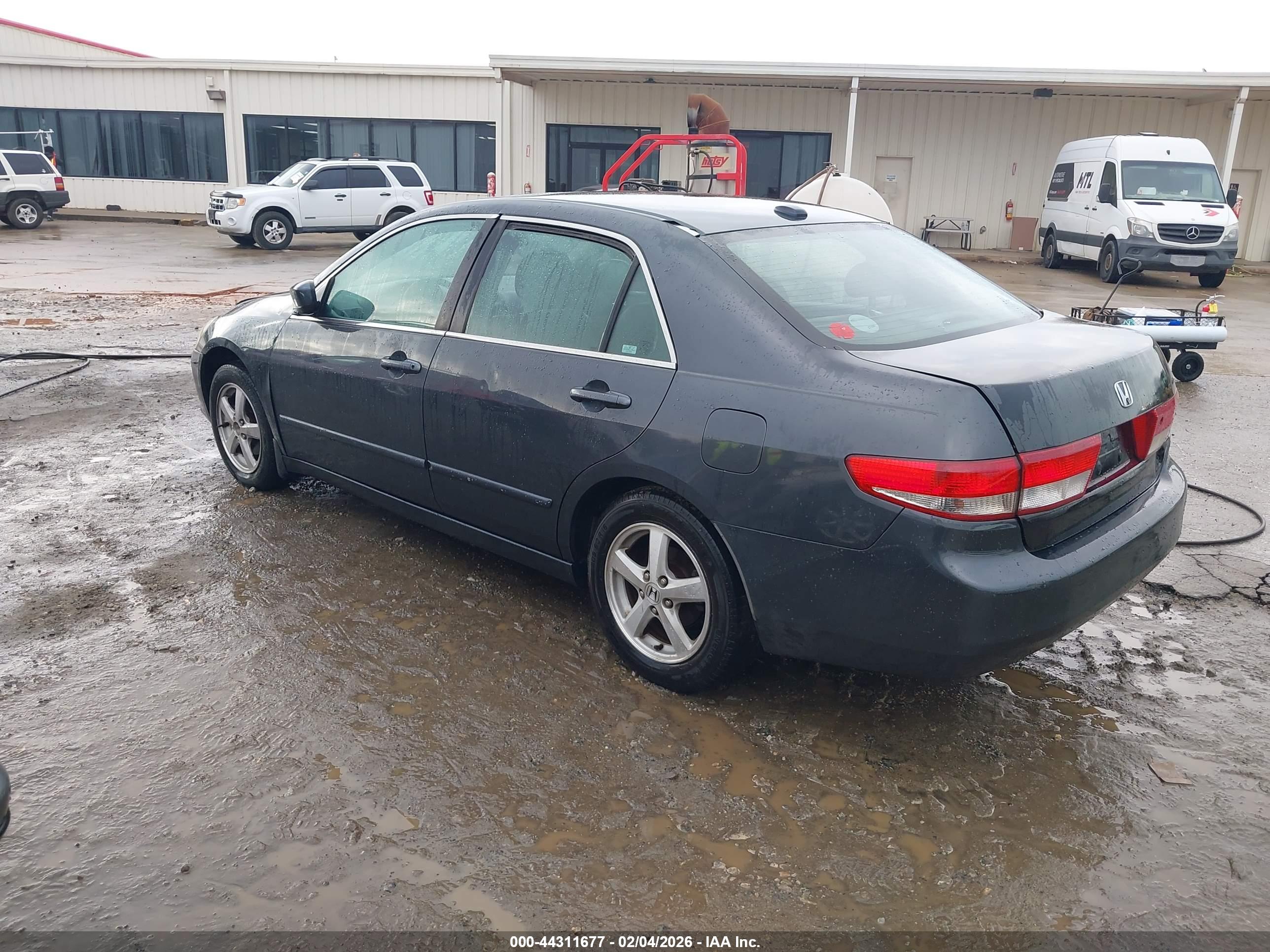 HONDA ACCORD image 3