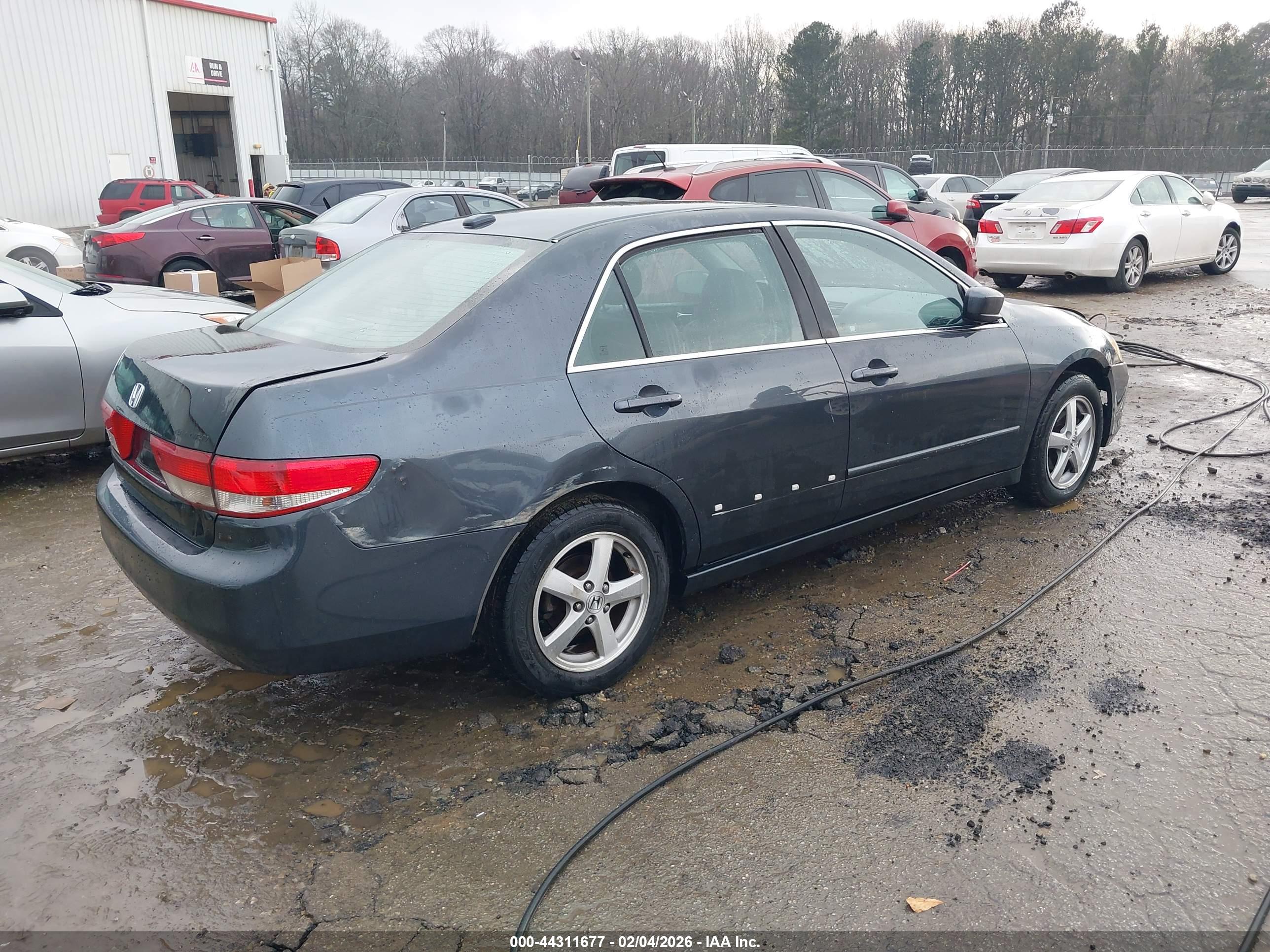 HONDA ACCORD image 4