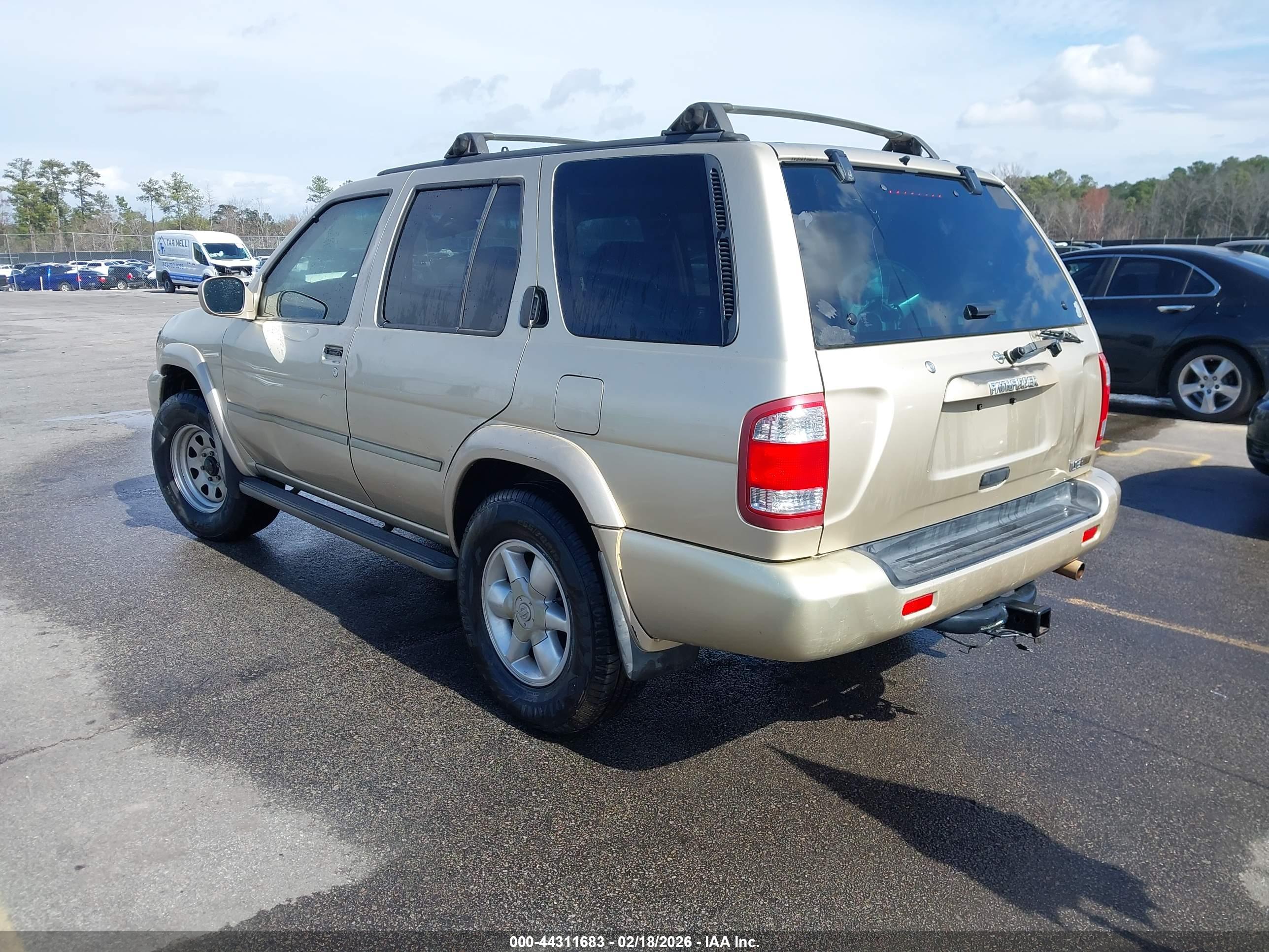 NISSAN PATHFINDER image 3