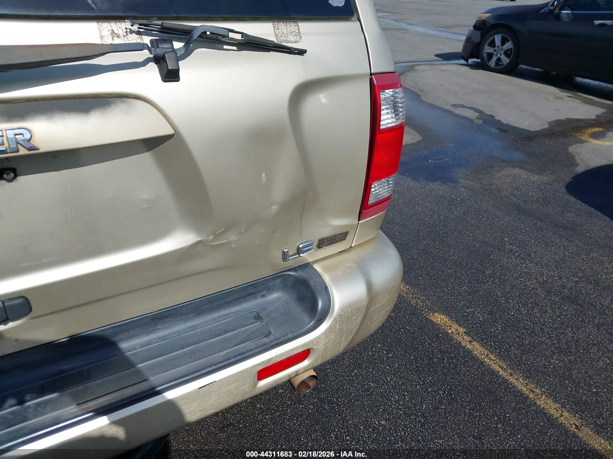 NISSAN PATHFINDER image 6