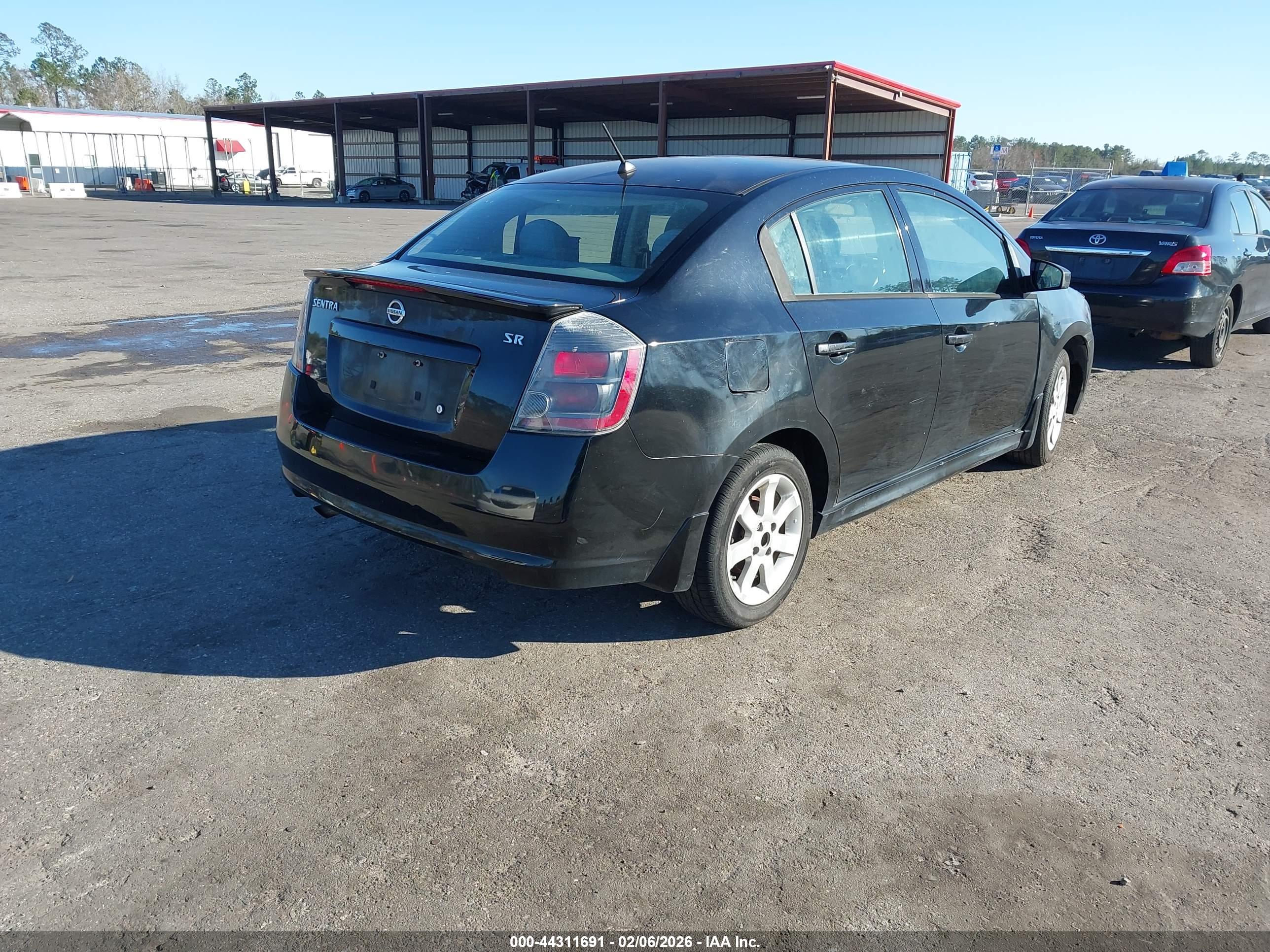 NISSAN SENTRA image 4