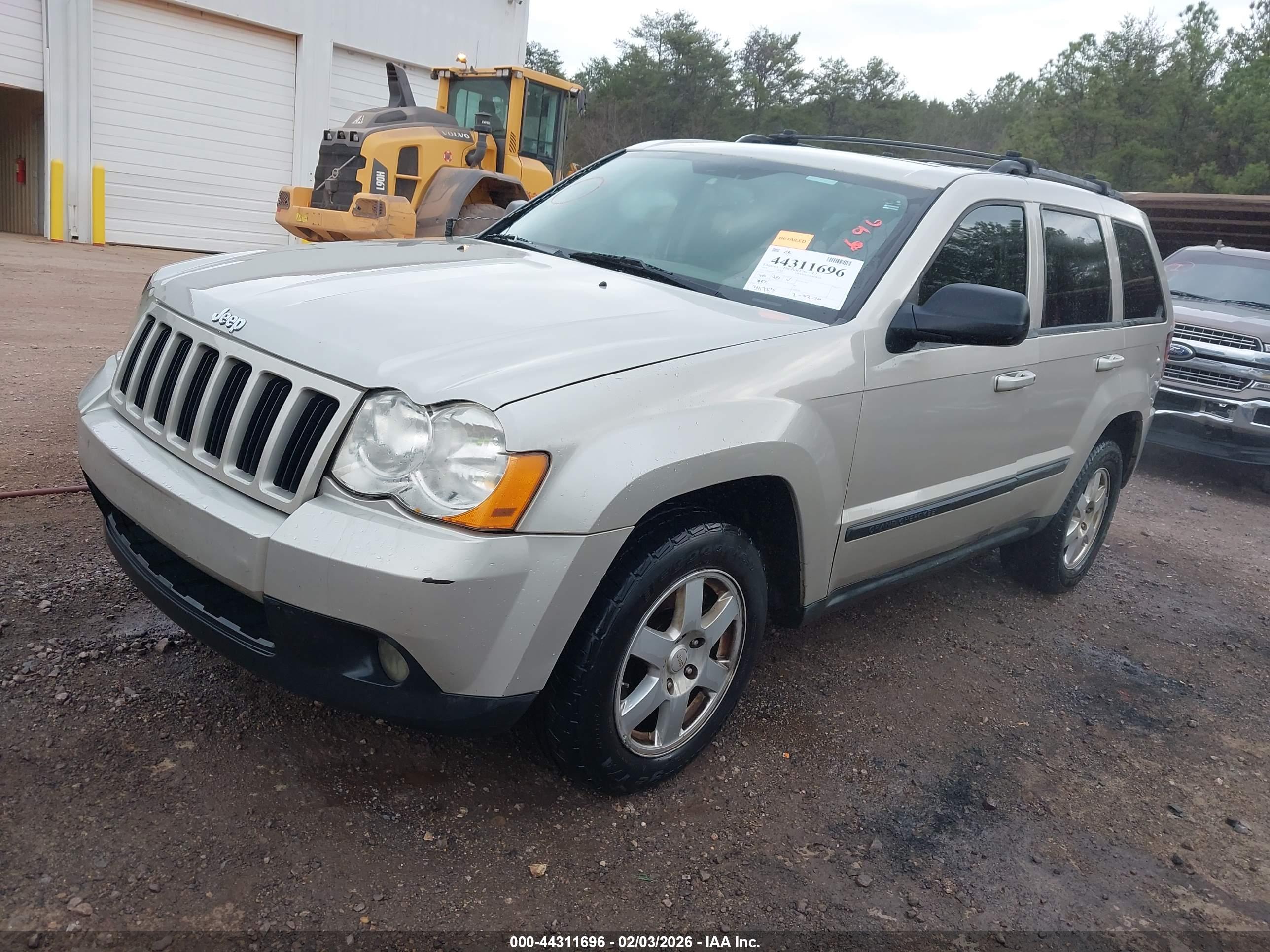 JEEP GRAND image 2