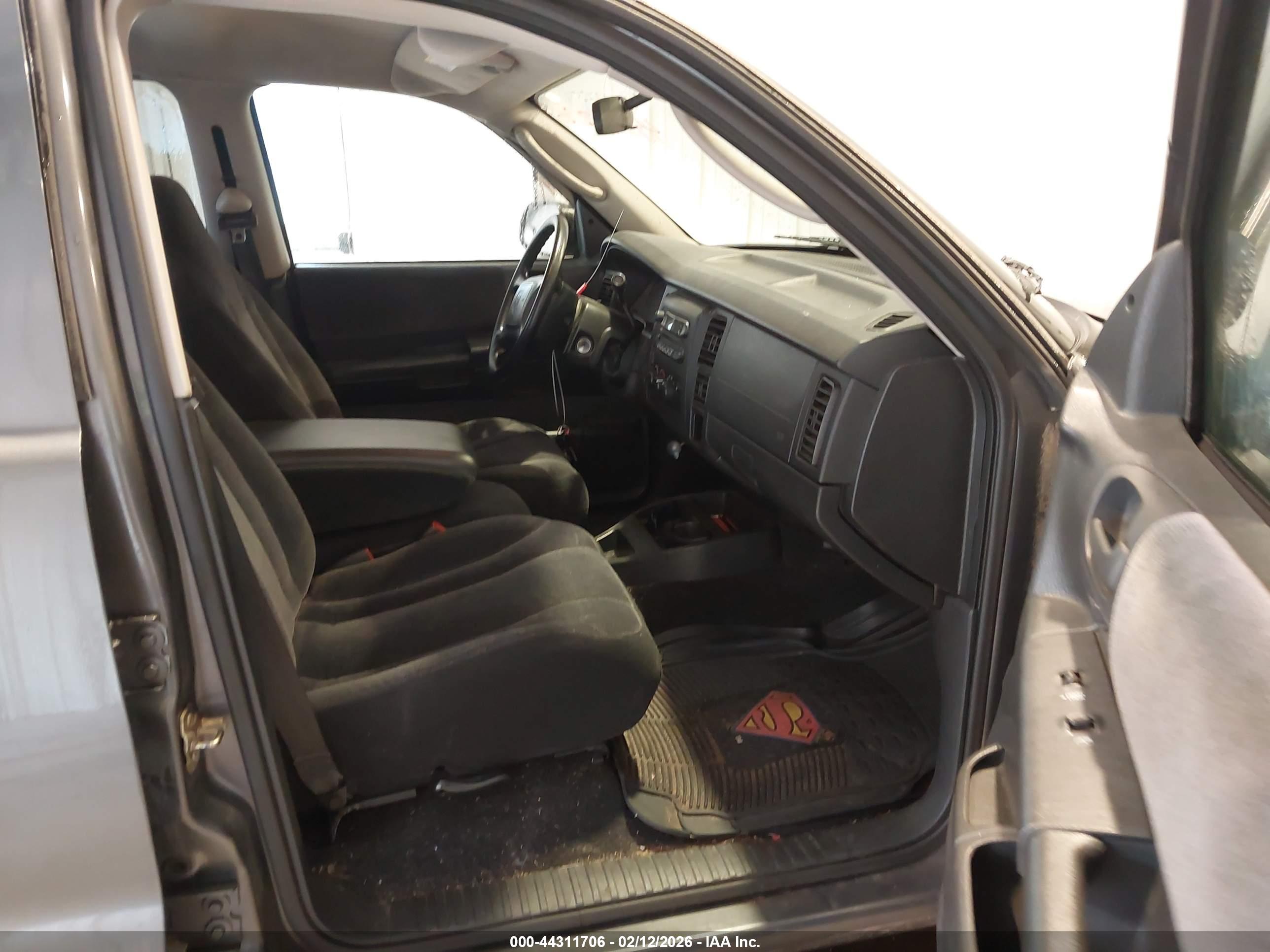 DODGE DAKOTA image 5