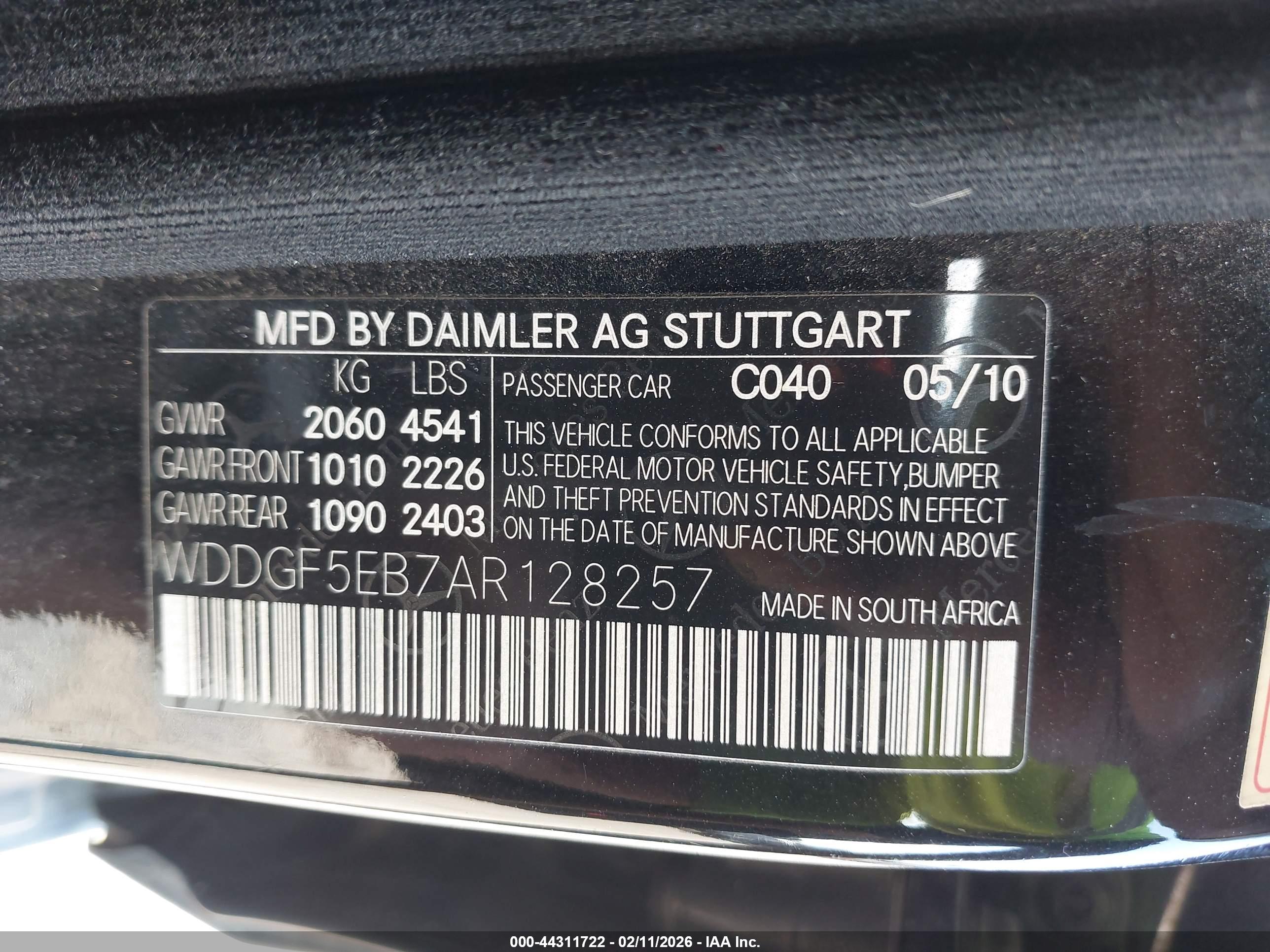MERCEDES-BENZ C image 9