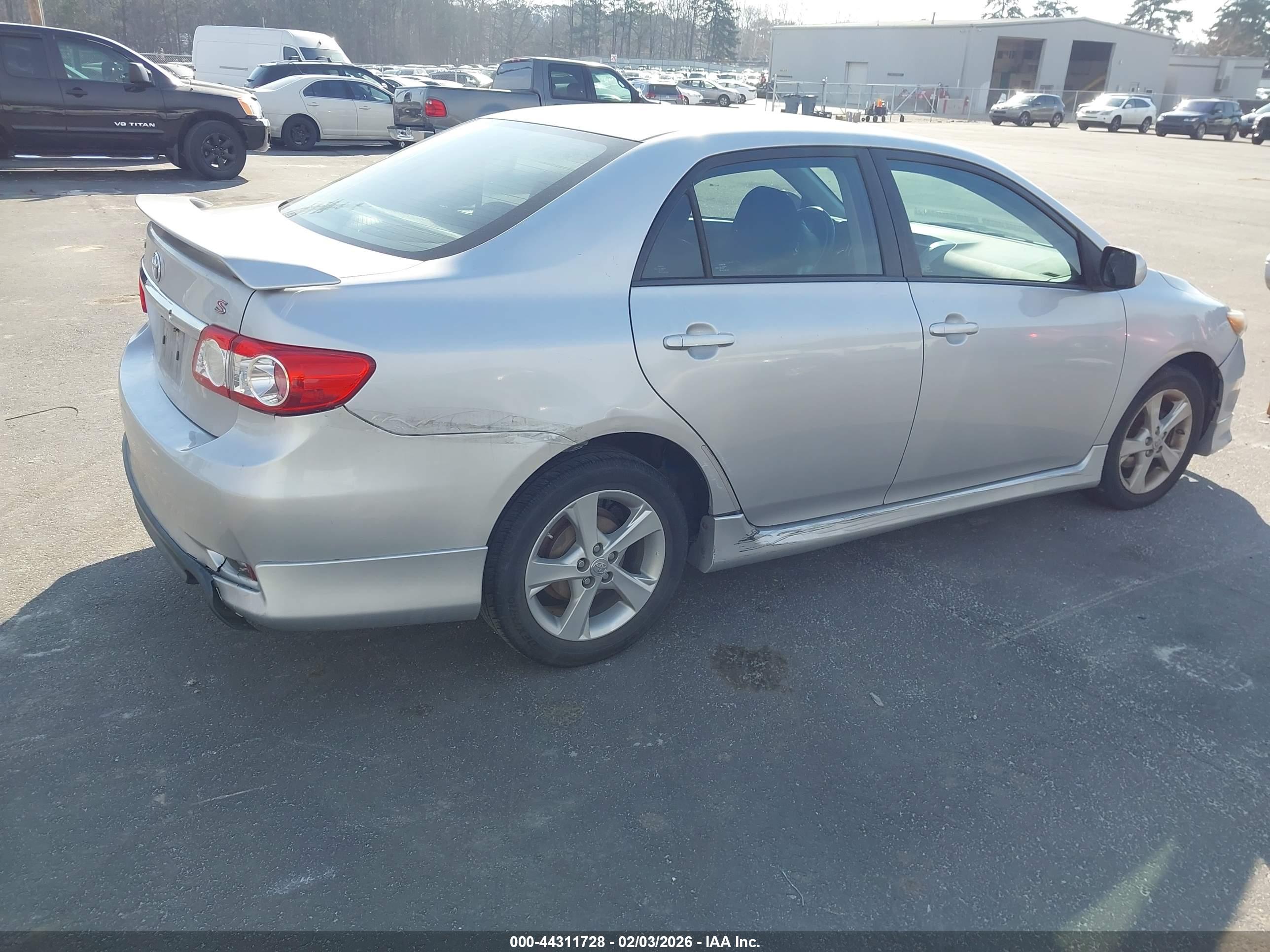 TOYOTA COROLLA image 4