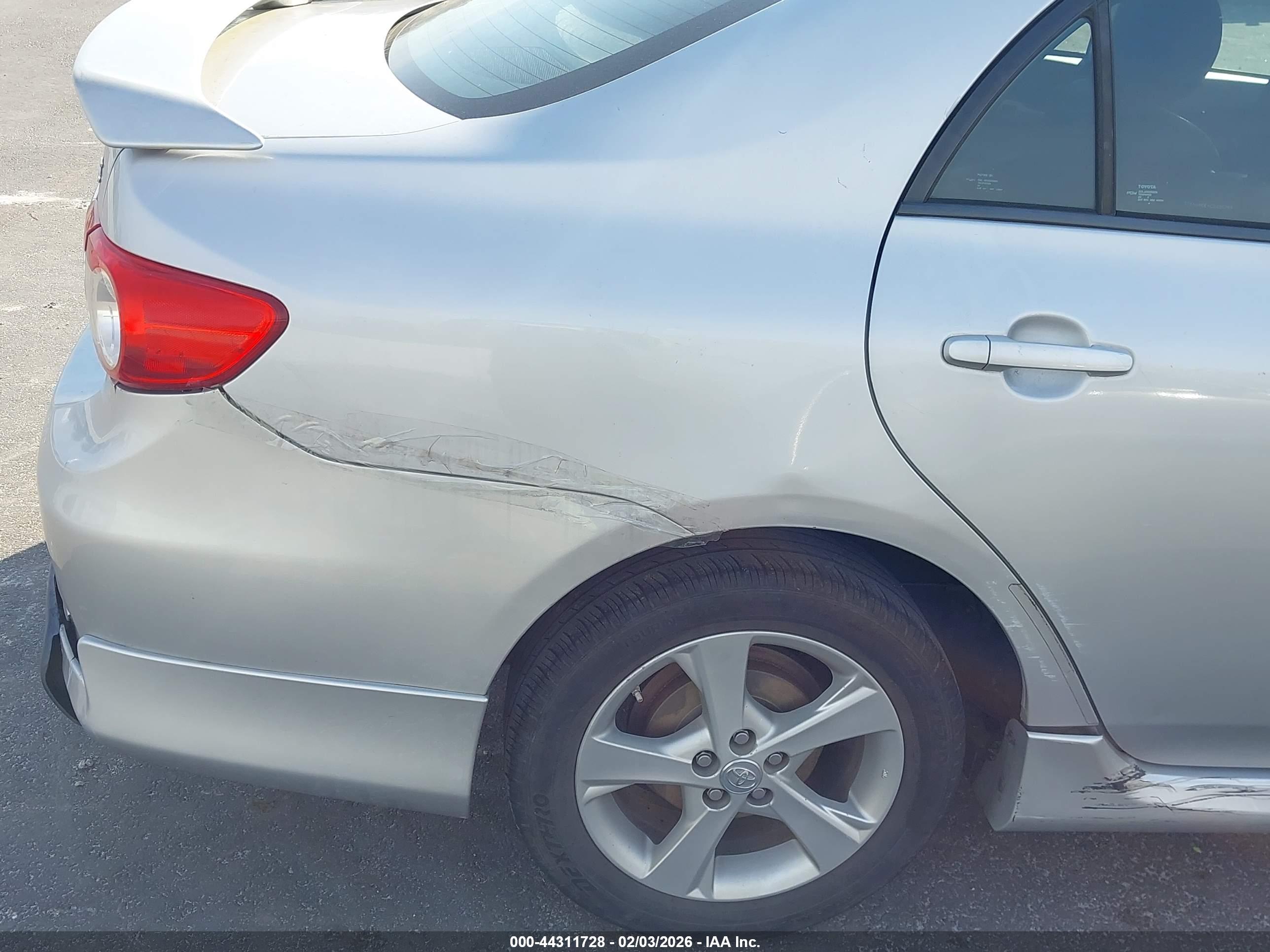 TOYOTA COROLLA image 6