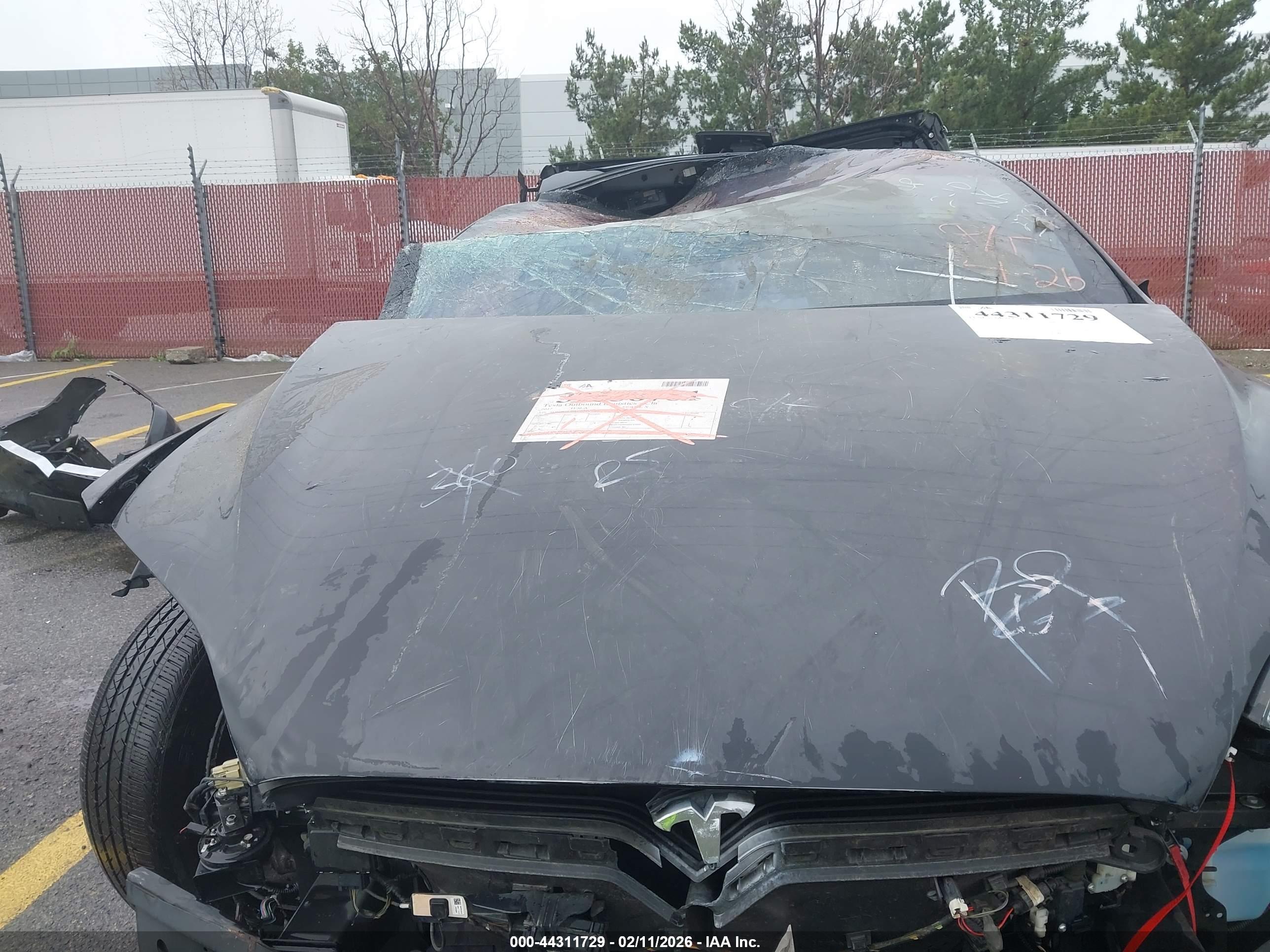 TESLA MODEL image 10