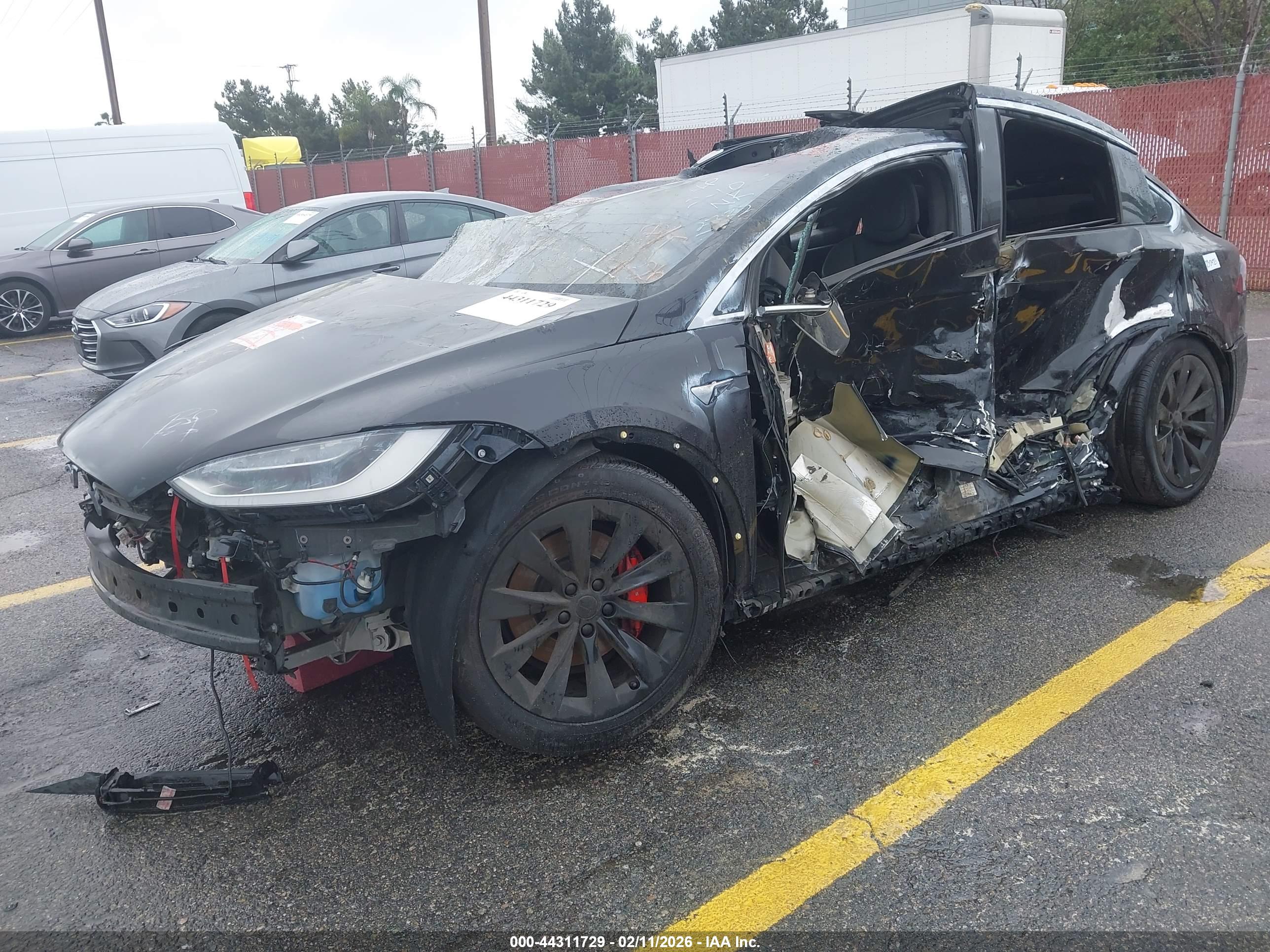 TESLA MODEL image 2
