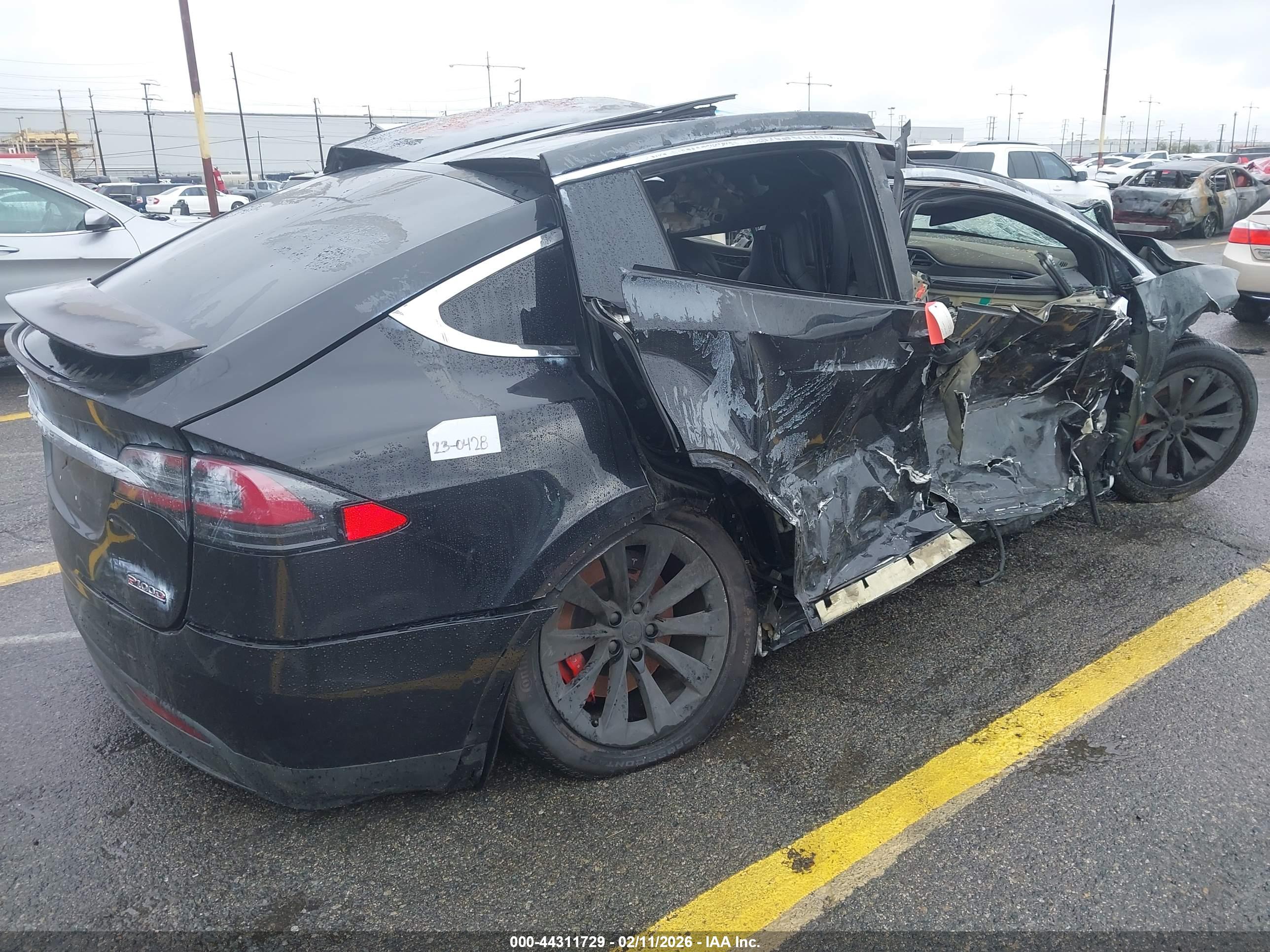 TESLA MODEL image 4