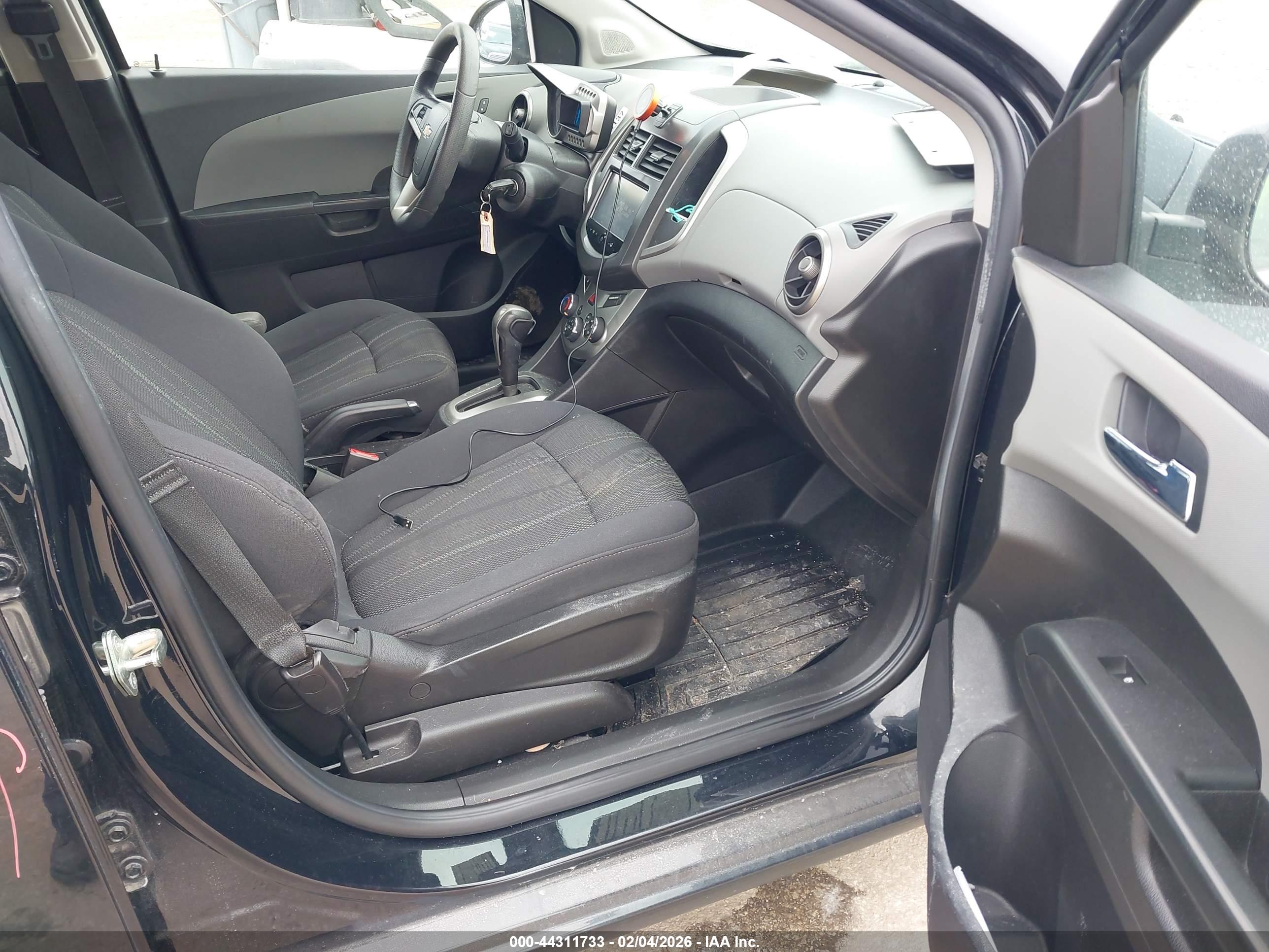 CHEVROLET SONIC image 5