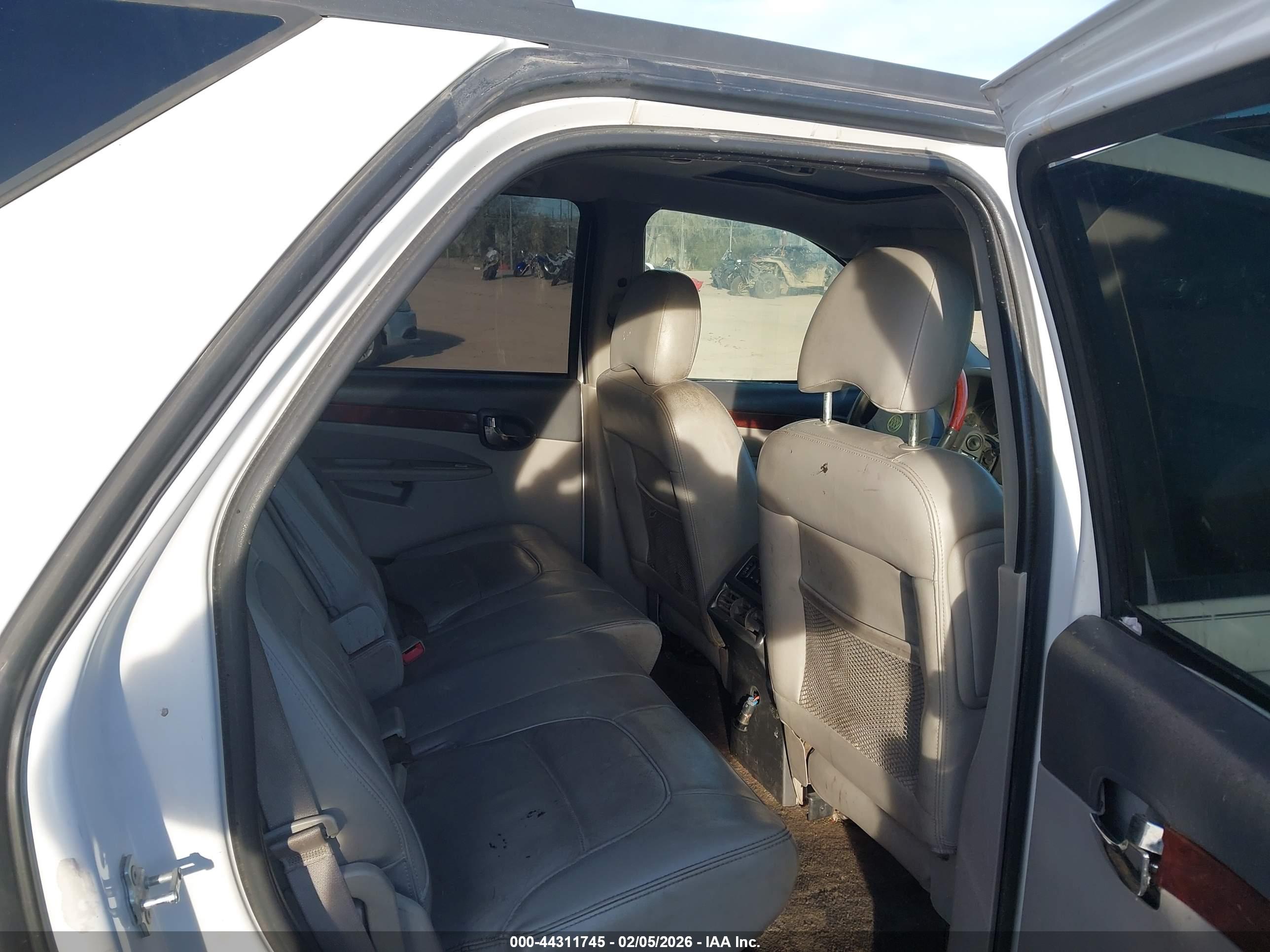 BUICK RENDEZVOUS image 8