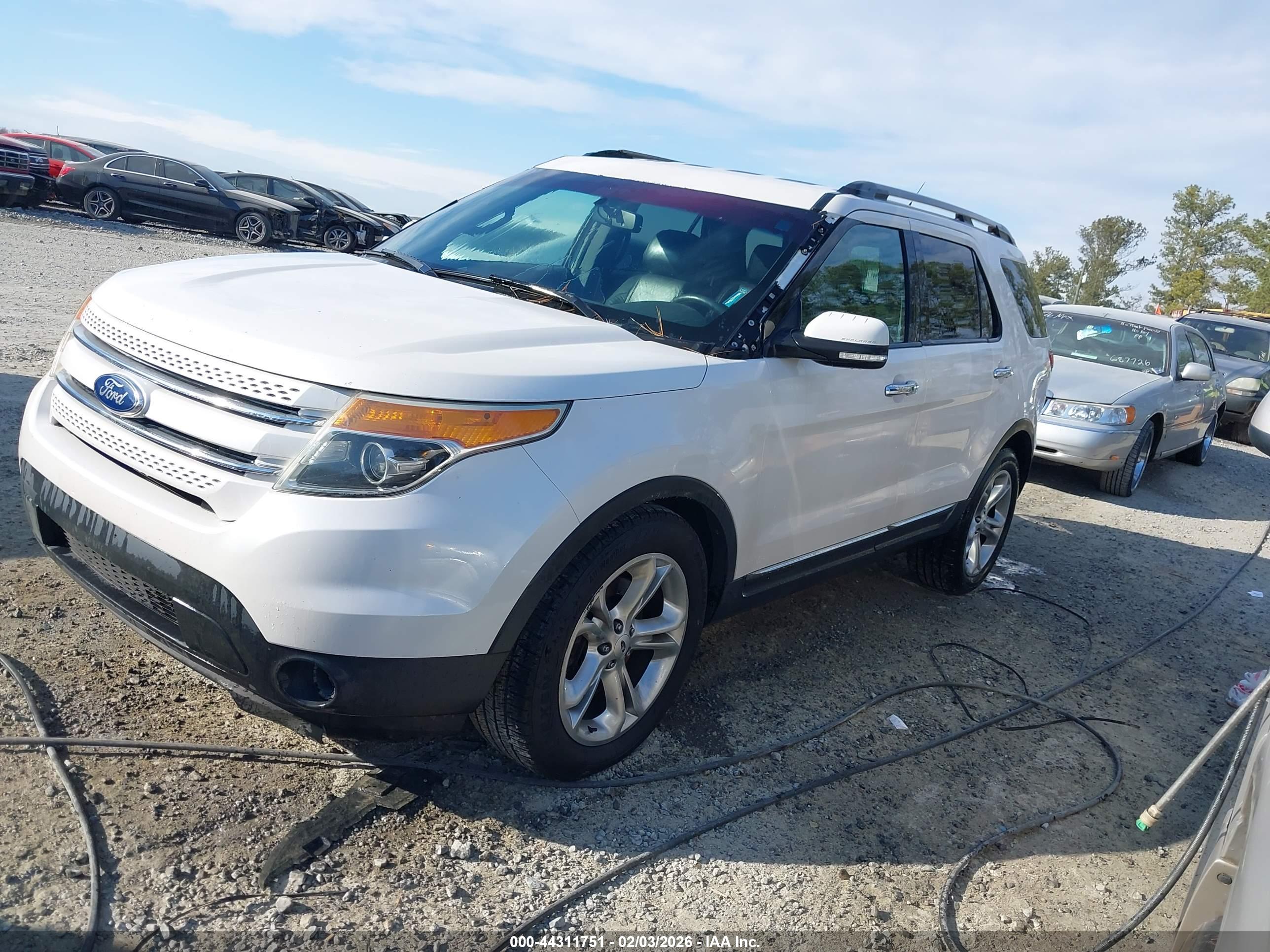 FORD EXPLORER image 2