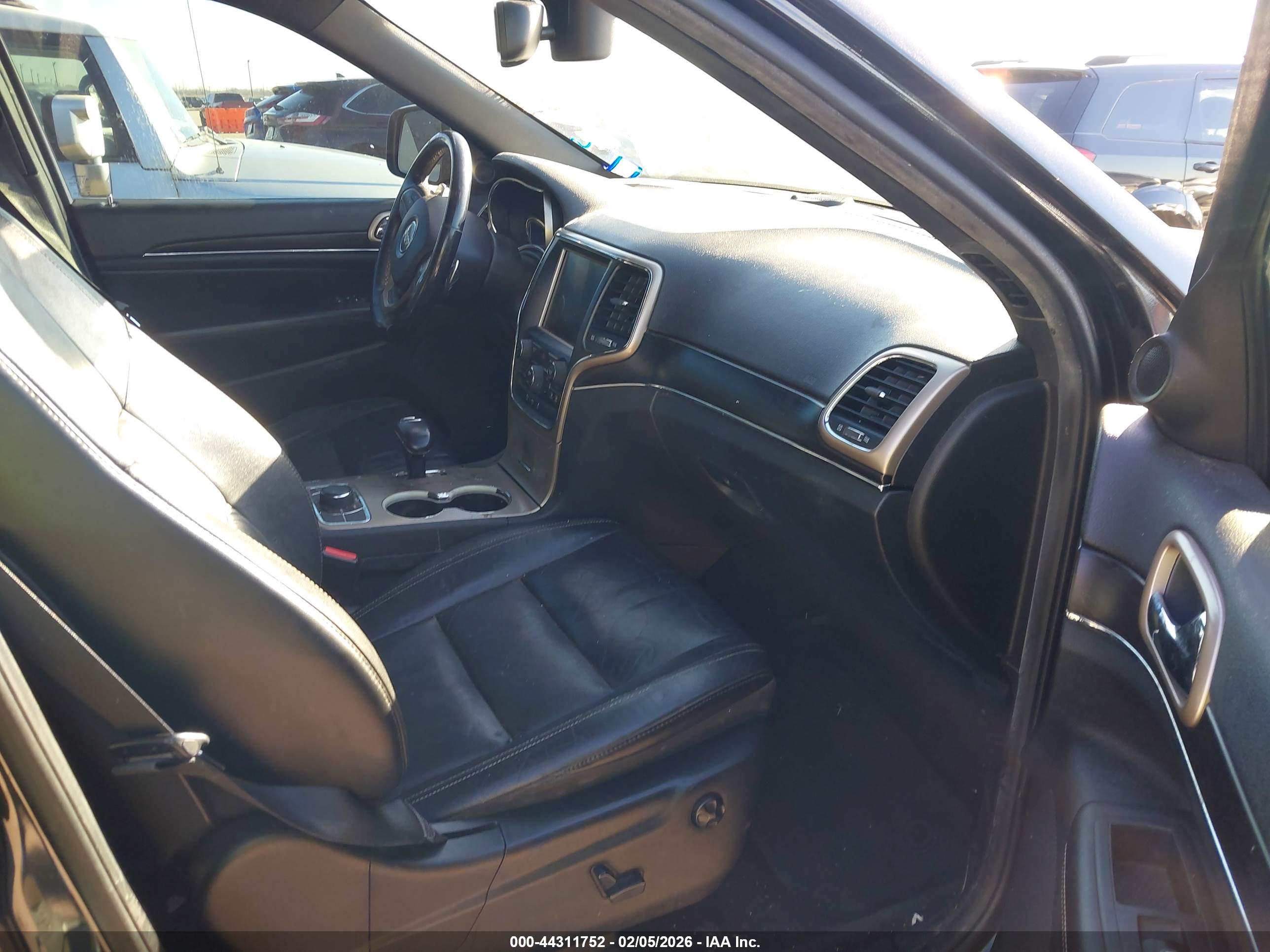 JEEP GRAND image 5