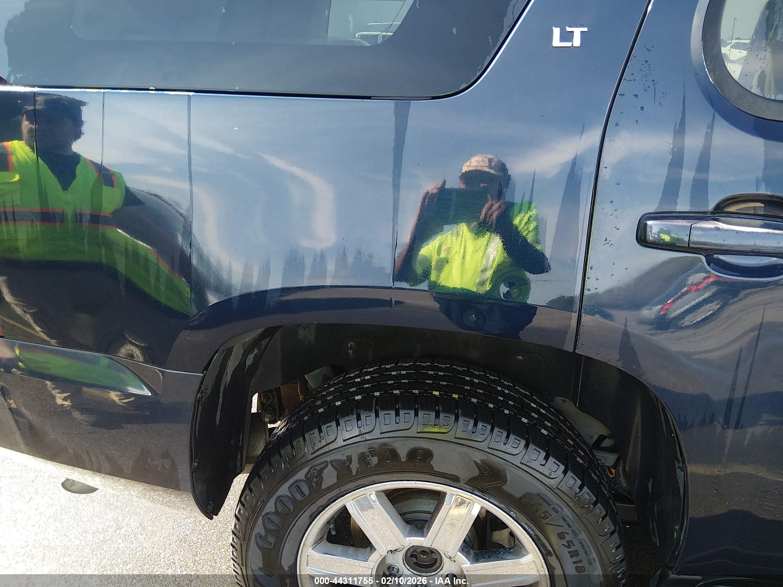 CHEVROLET TAHOE image 6