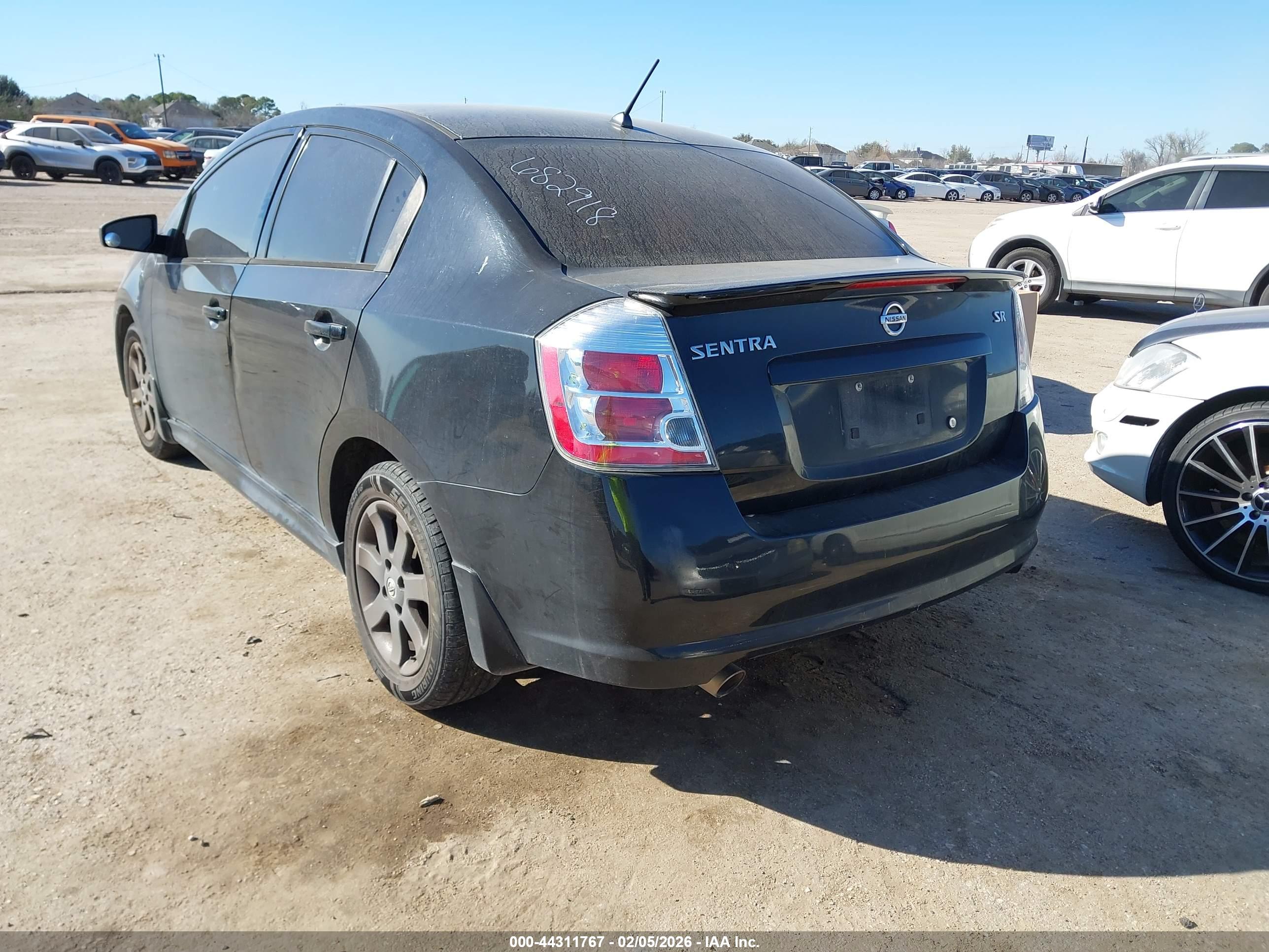 NISSAN SENTRA image 3