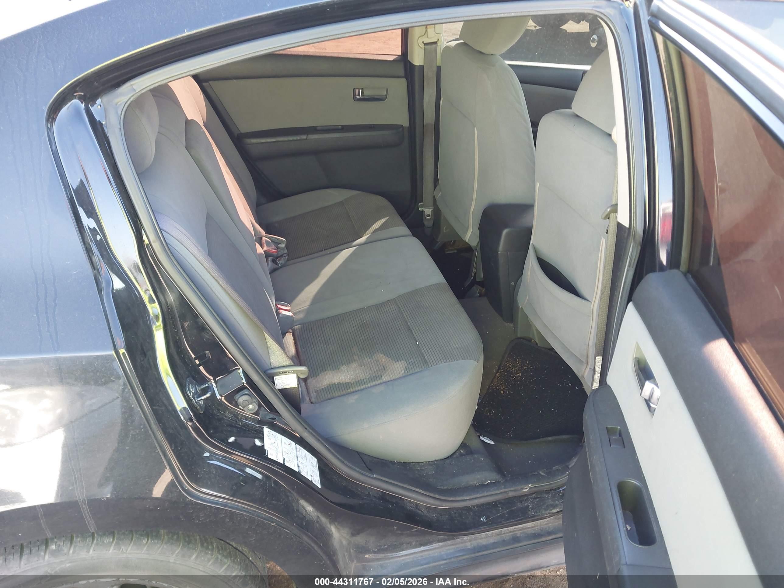 NISSAN SENTRA image 8