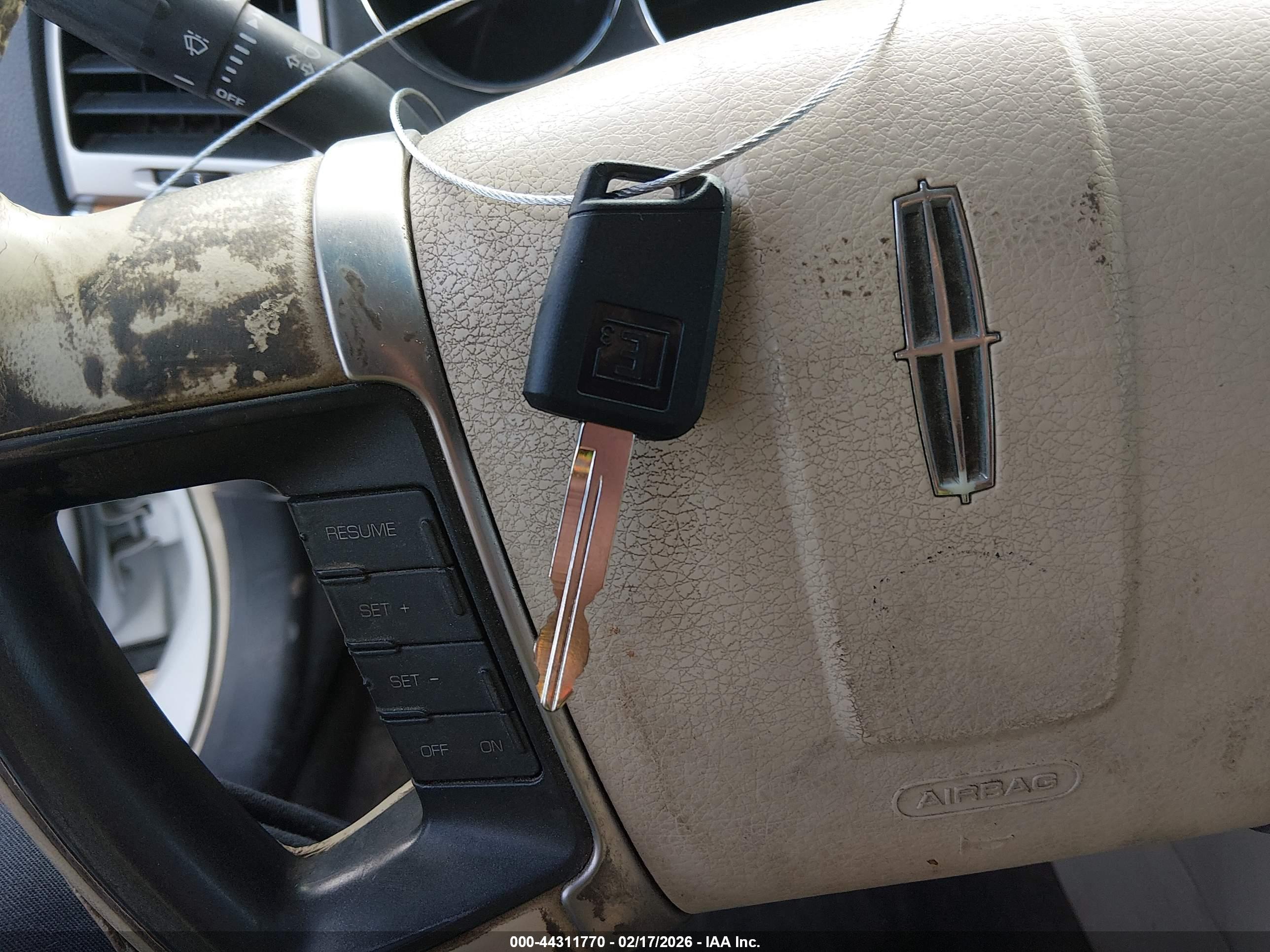 LINCOLN MKZ image 11